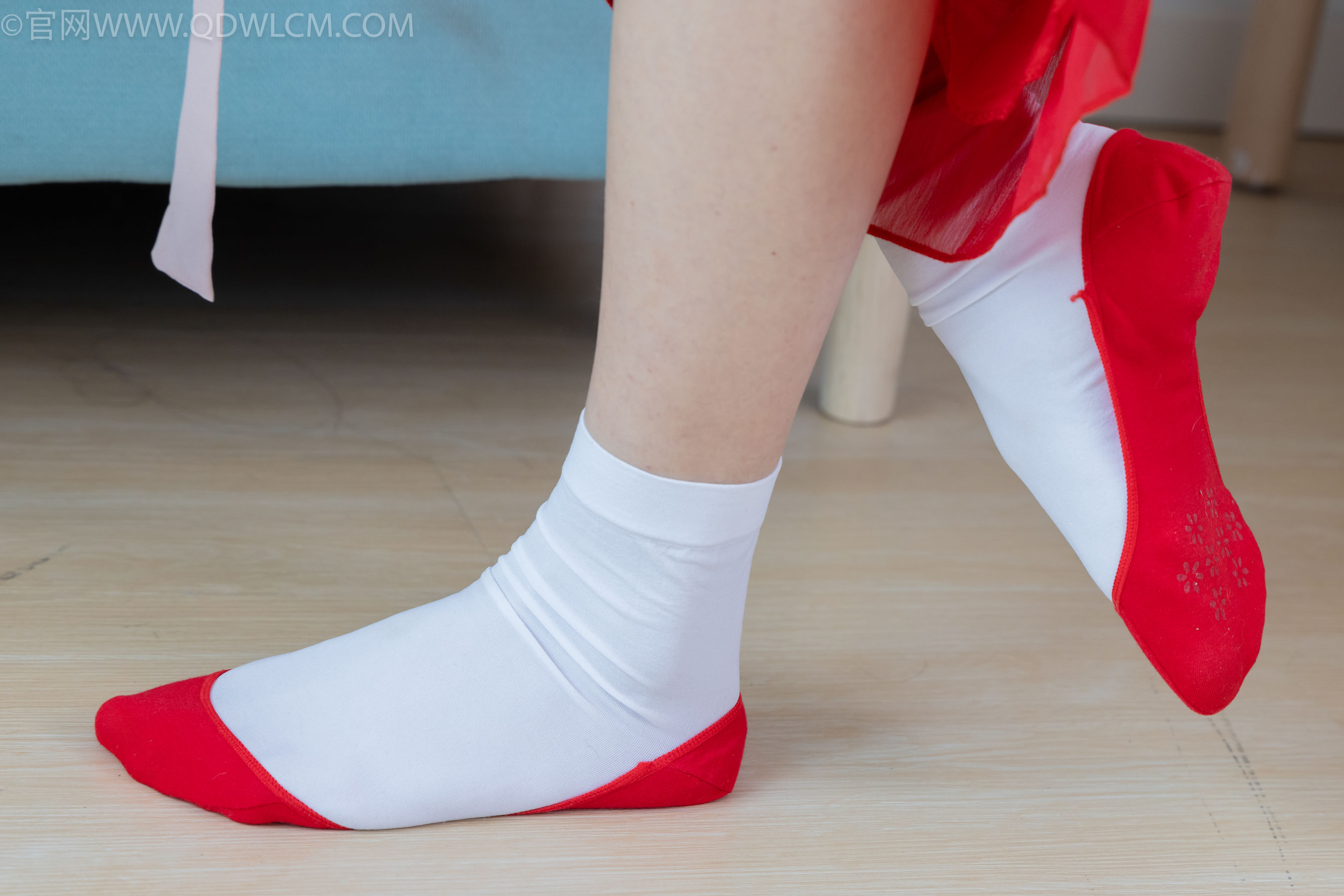 物恋传媒 No.2328 绒绒 - 汉服、布鞋、白棉袜、红色船袜/(174P)