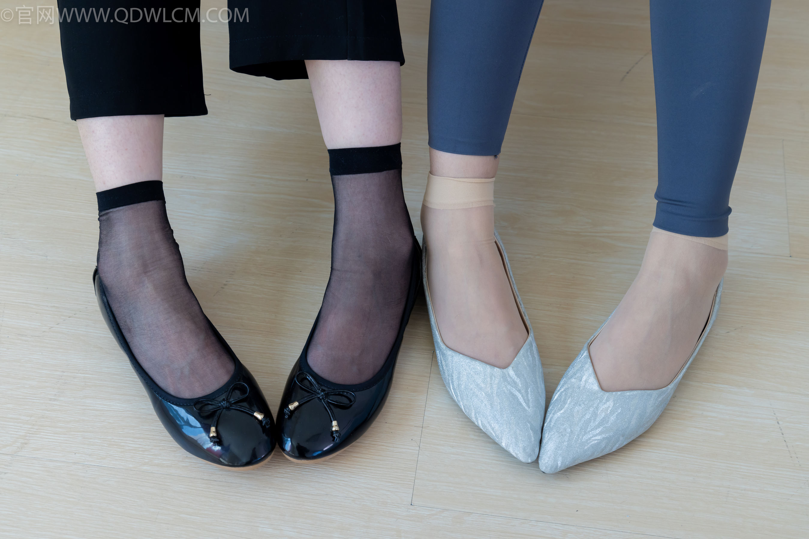 物恋传媒 No.2338 菜菜&岚岚 - 两双平底鞋、短黑丝、短肉丝/(169P)