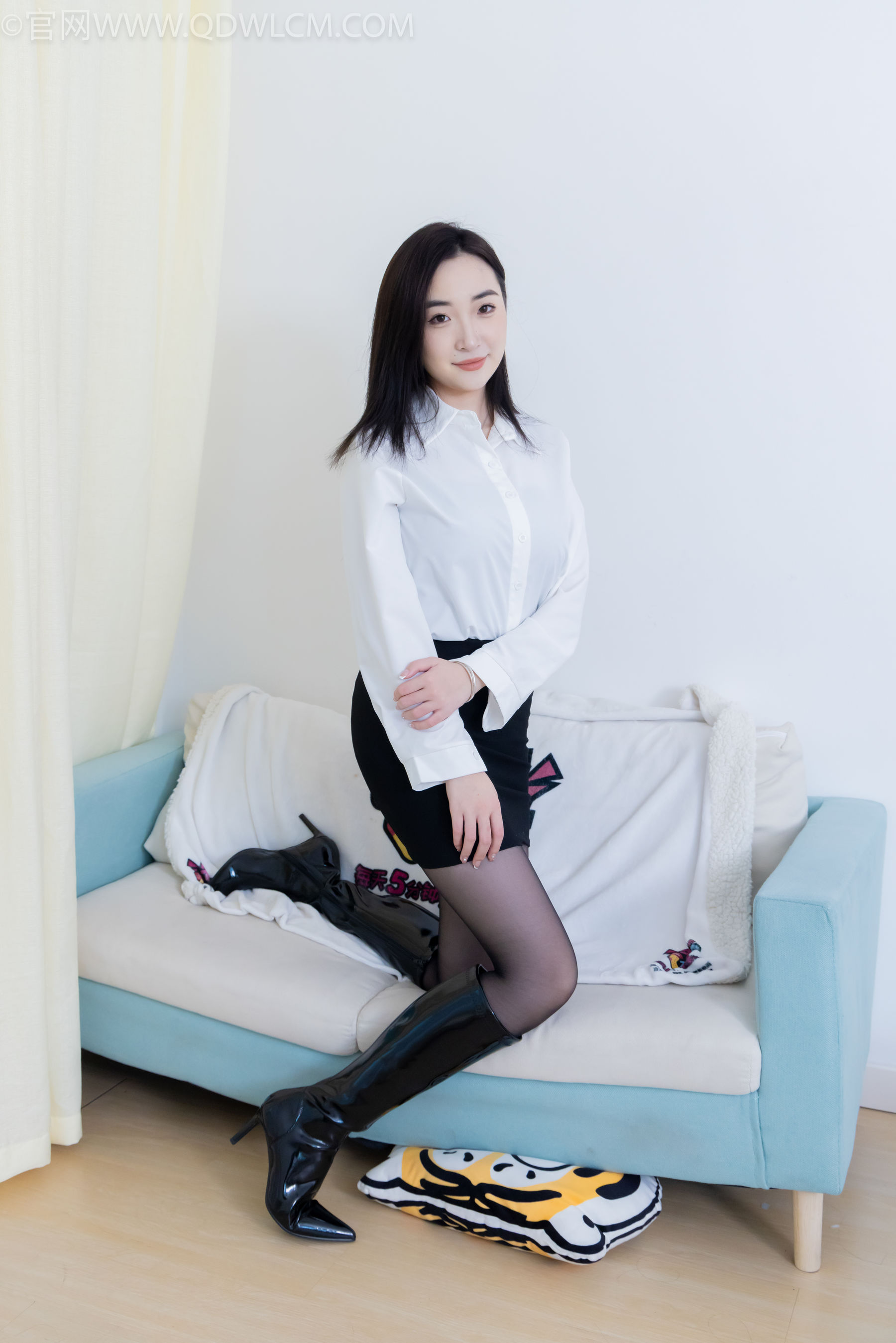 物恋传媒 No.2333 恬恬 - 长靴、薄黑丝、长靴/(236P)