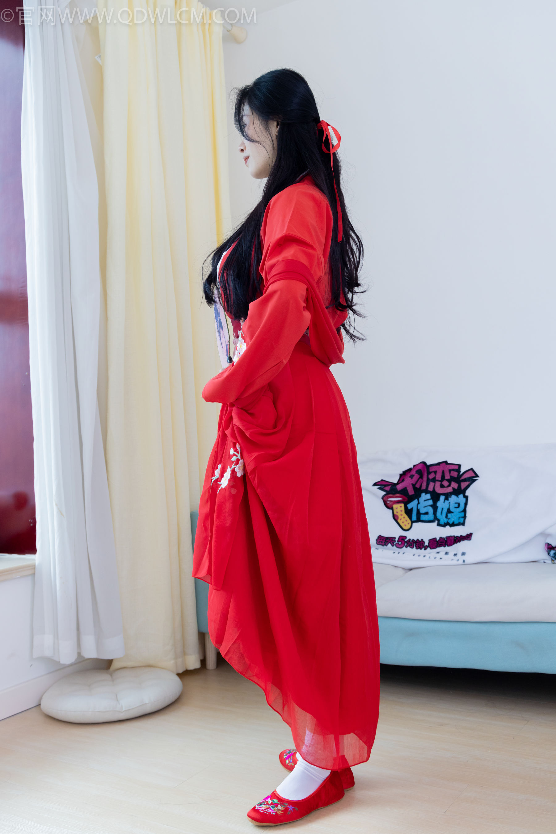 物恋传媒 No.2328 绒绒 - 汉服、布鞋、白棉袜、红色船袜/(174P)