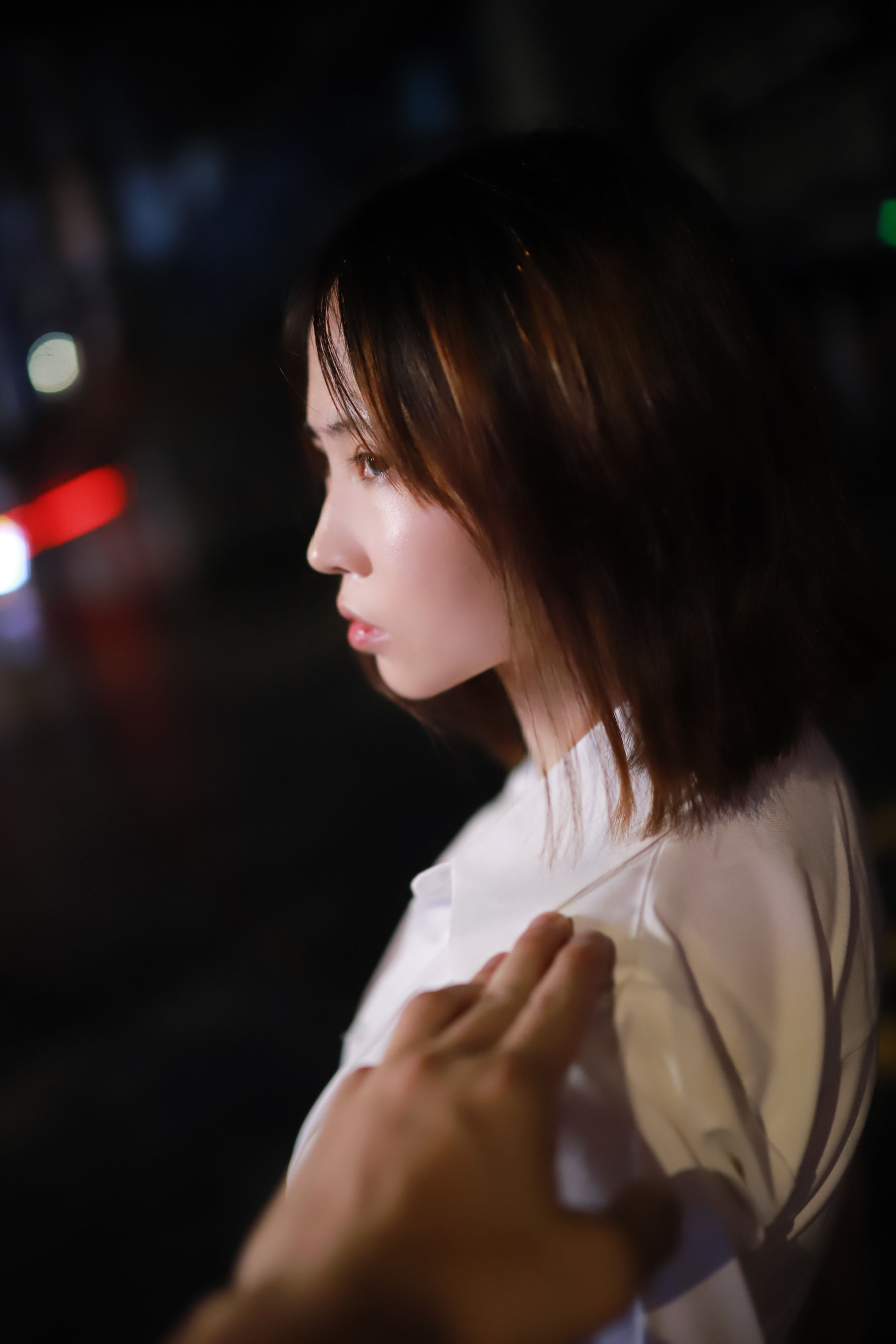 上杉绘梨落 - 被人跟踪/(101P)