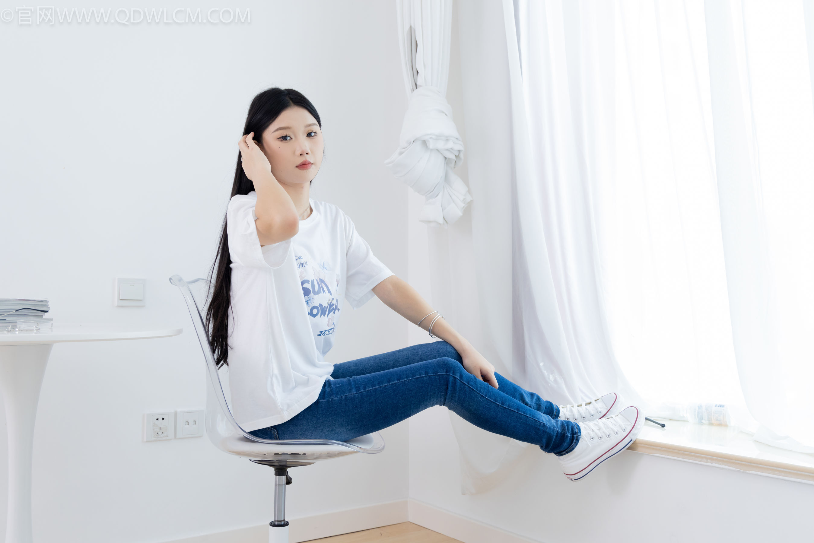 物恋传媒 No.2329 小竹 - 帆布鞋、白船袜、肚子疼揉肚子剧情/(158P)