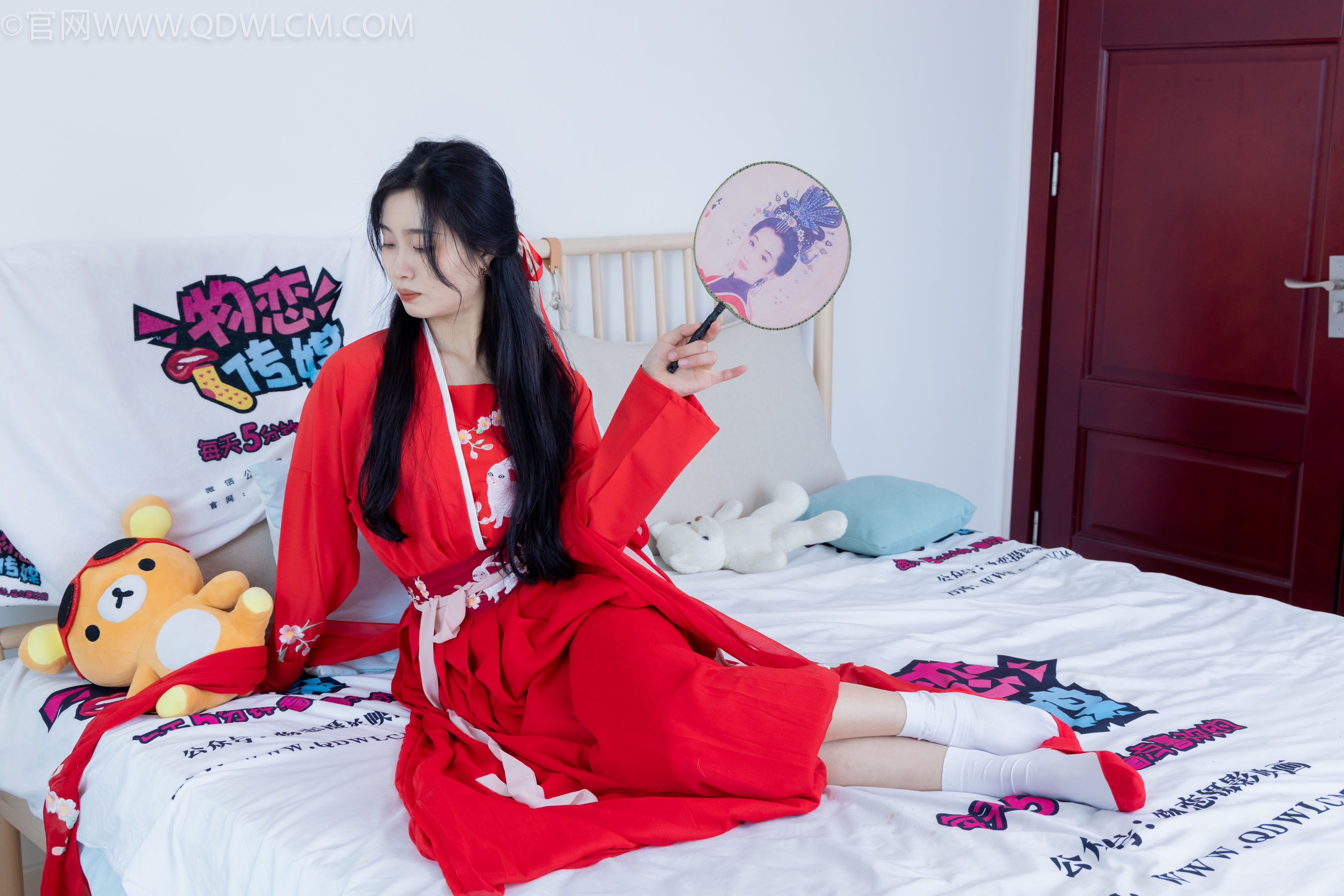 物恋传媒 No.2328 绒绒 - 汉服、布鞋、白棉袜、红色船袜/(174P)