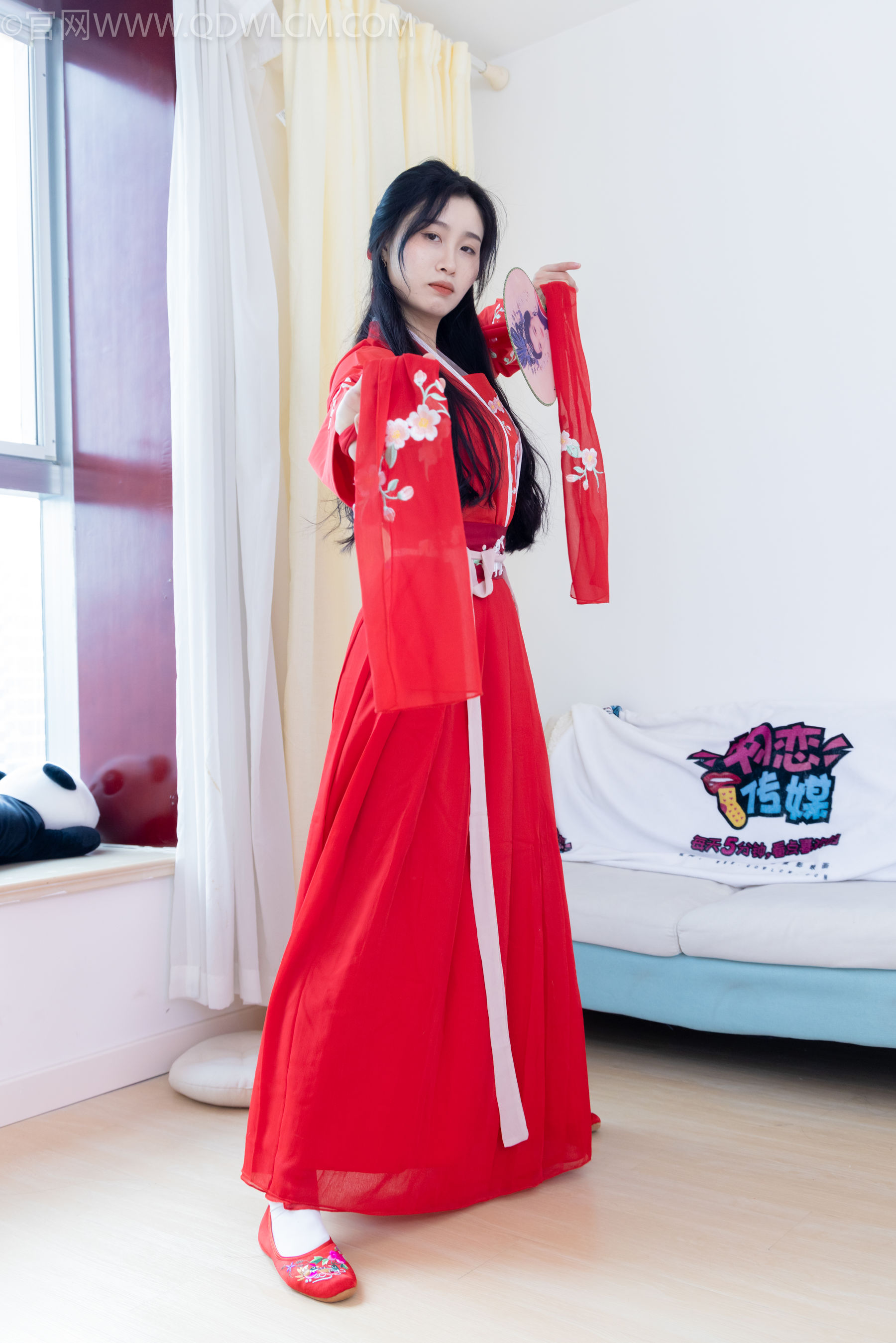 物恋传媒 No.2328 绒绒 - 汉服、布鞋、白棉袜、红色船袜/(174P)