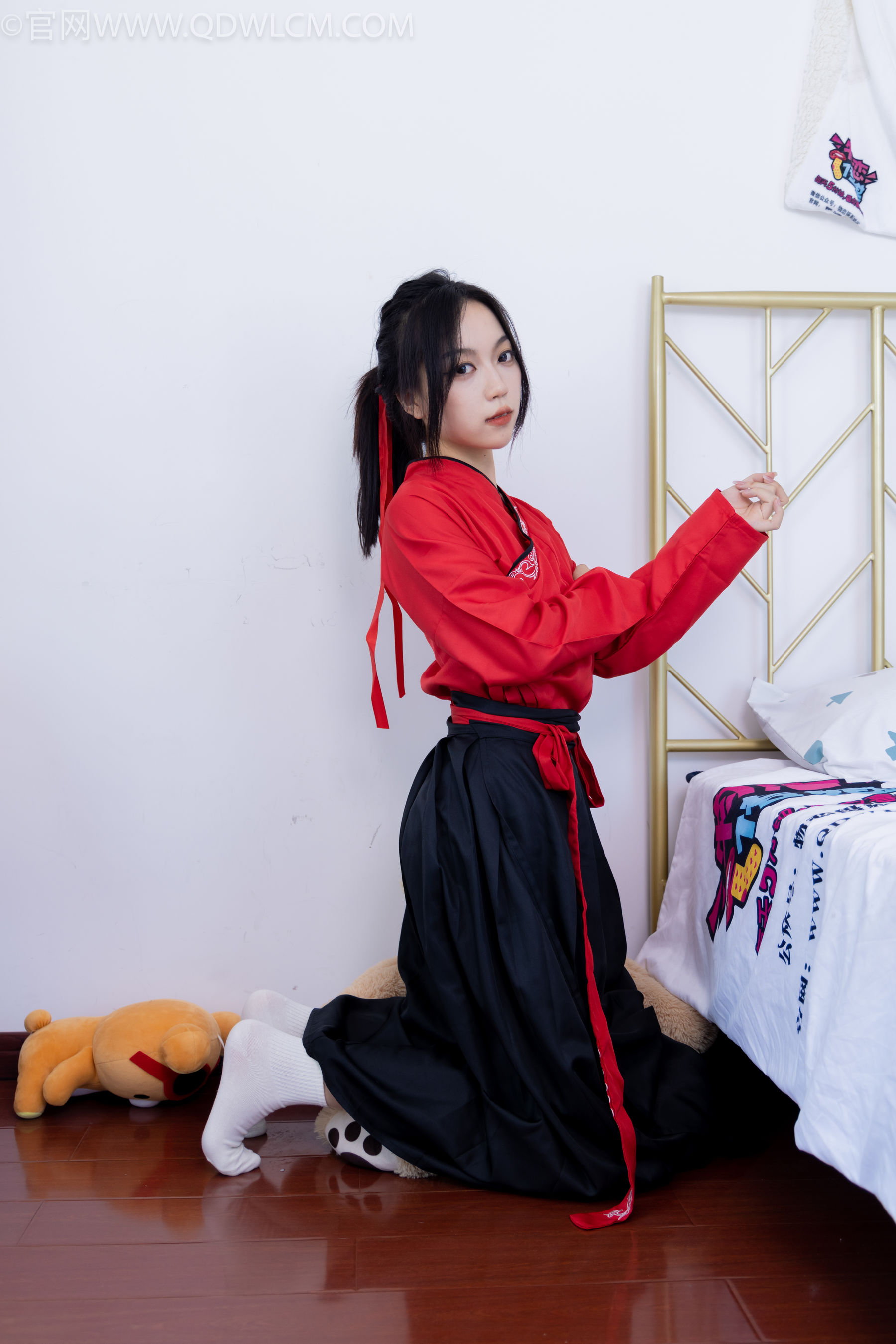 物恋传媒 No.2330 纱纱 - 汉服、皮鞋、白棉袜、薄肉丝/(219P)