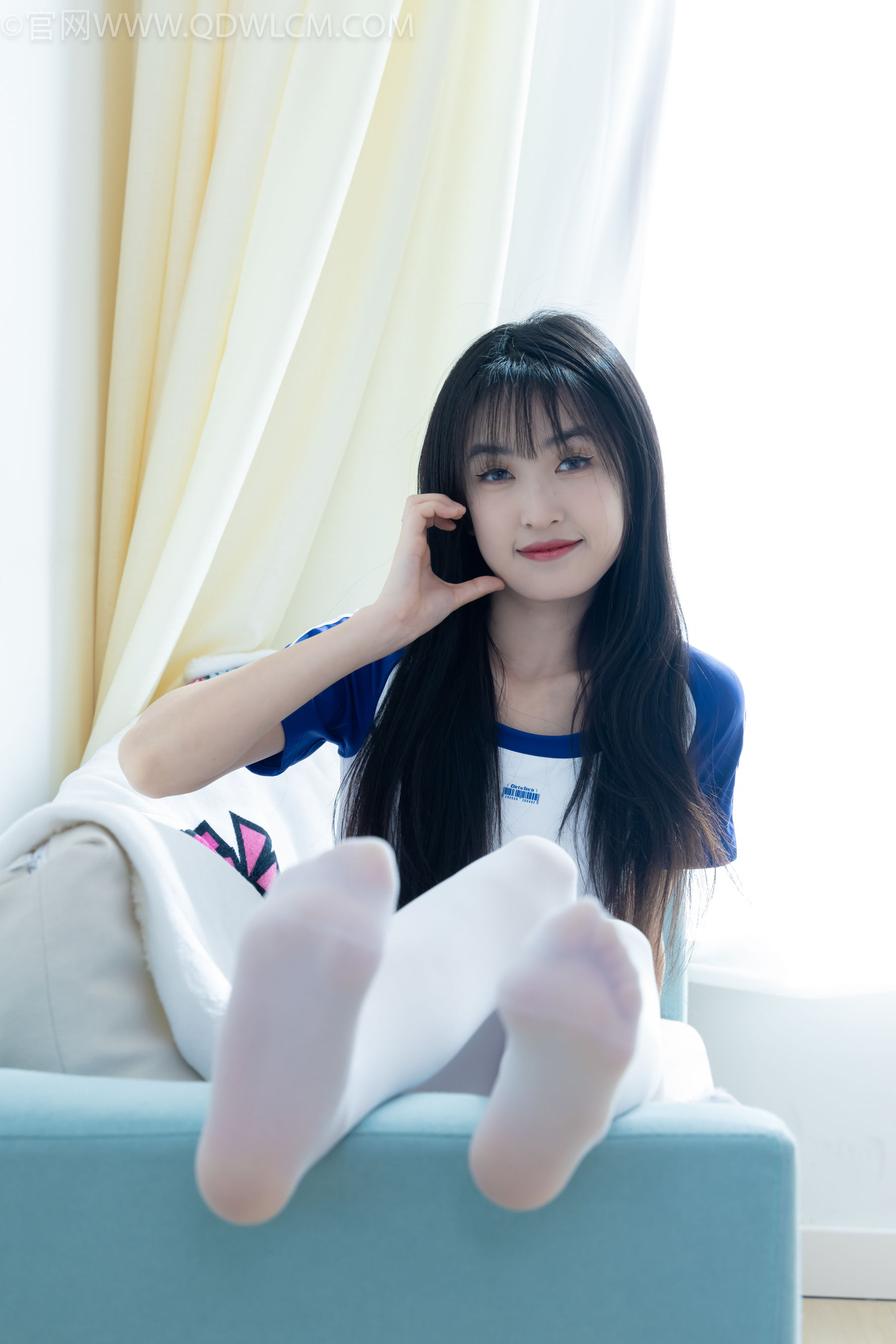 物恋传媒 No.2334 嘉木 - 运动鞋、厚白丝、裸足、裸足/(242P)