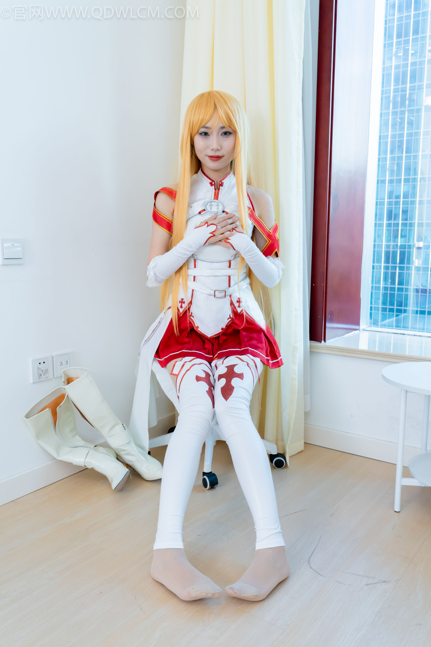 物恋传媒 No.2340 泡泡 - cos亚丝娜、长靴、袜套、薄肉丝/(156P)