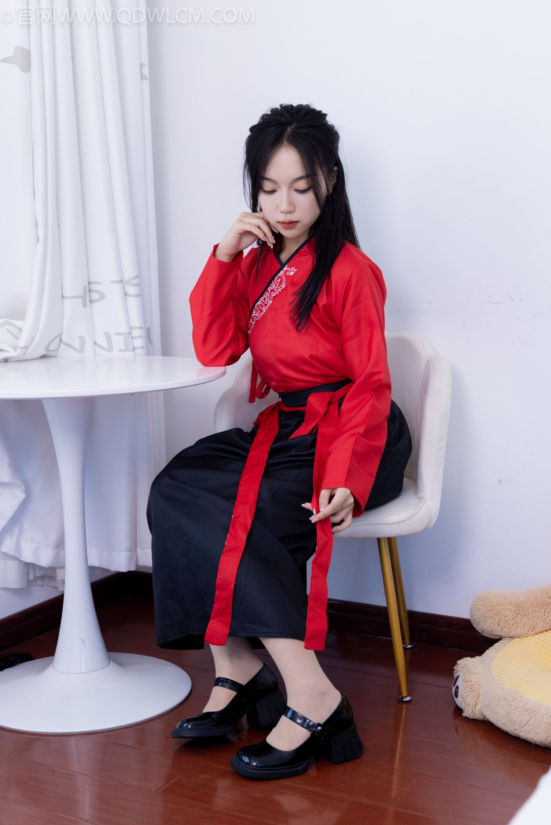 物恋传媒 No.2330 纱纱 - 汉服、皮鞋、白棉袜、薄肉丝/(219P)