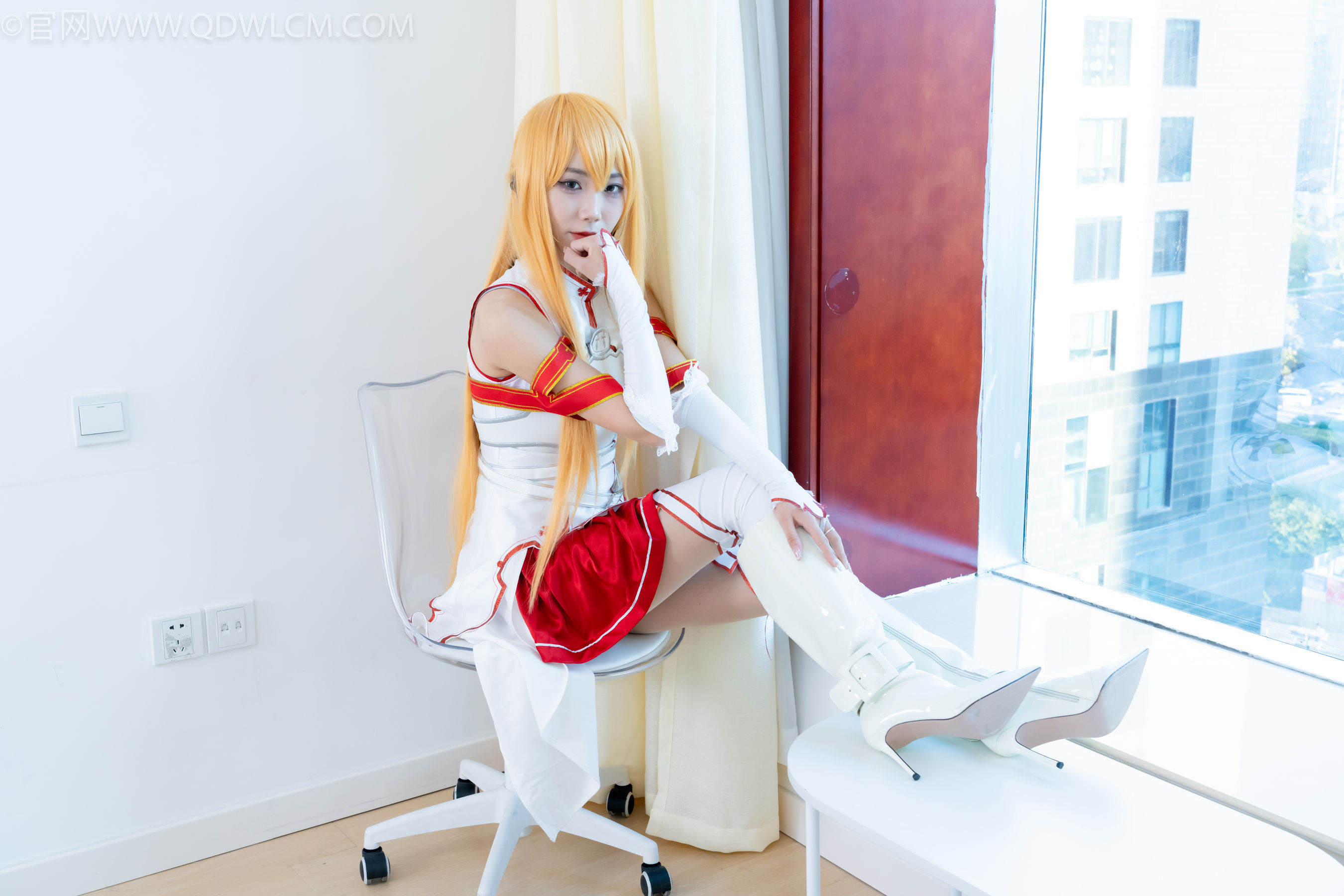 物恋传媒 No.2340 泡泡 - cos亚丝娜、长靴、袜套、薄肉丝/(156P)