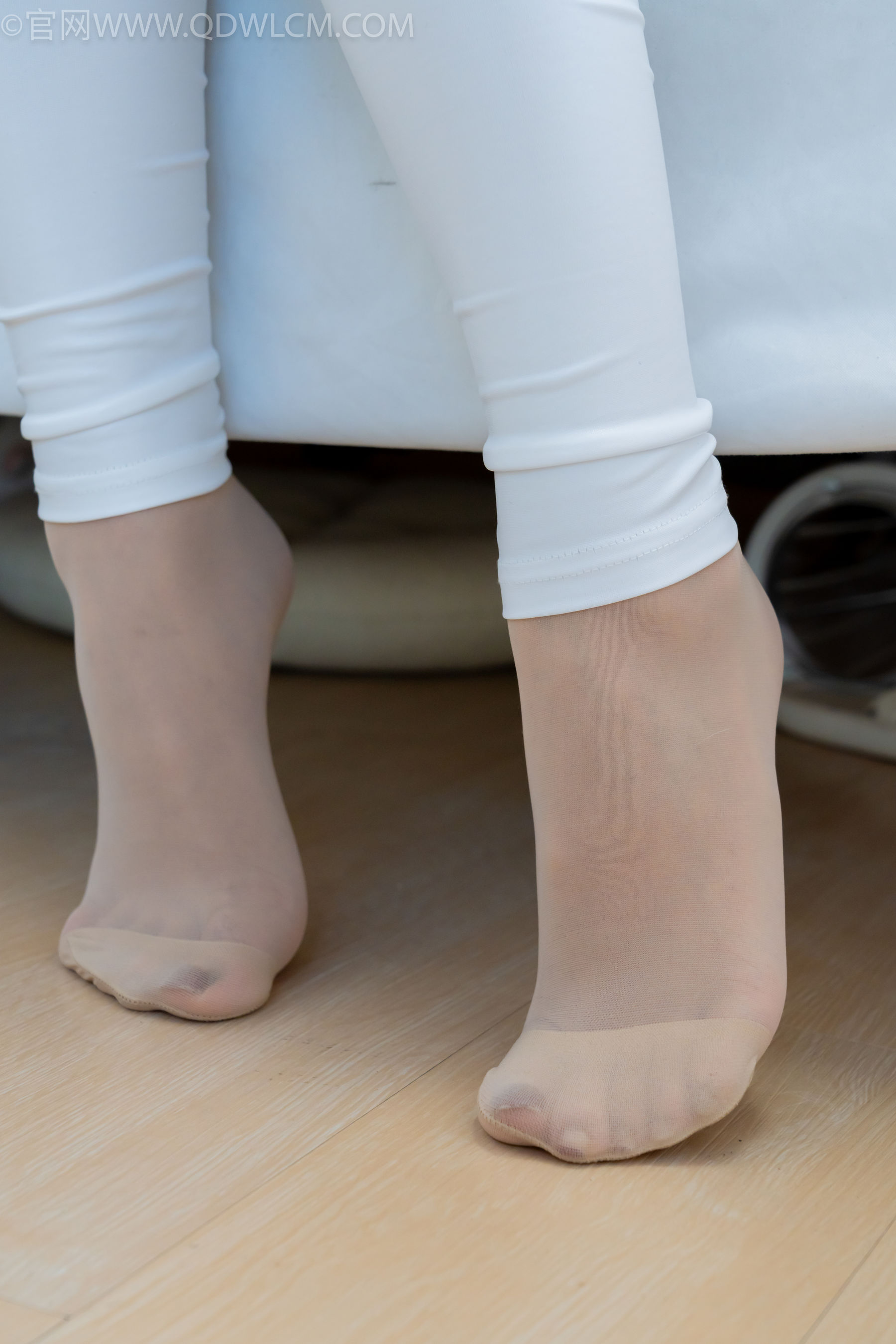 物恋传媒 No.2340 泡泡 - cos亚丝娜、长靴、袜套、薄肉丝/(156P)