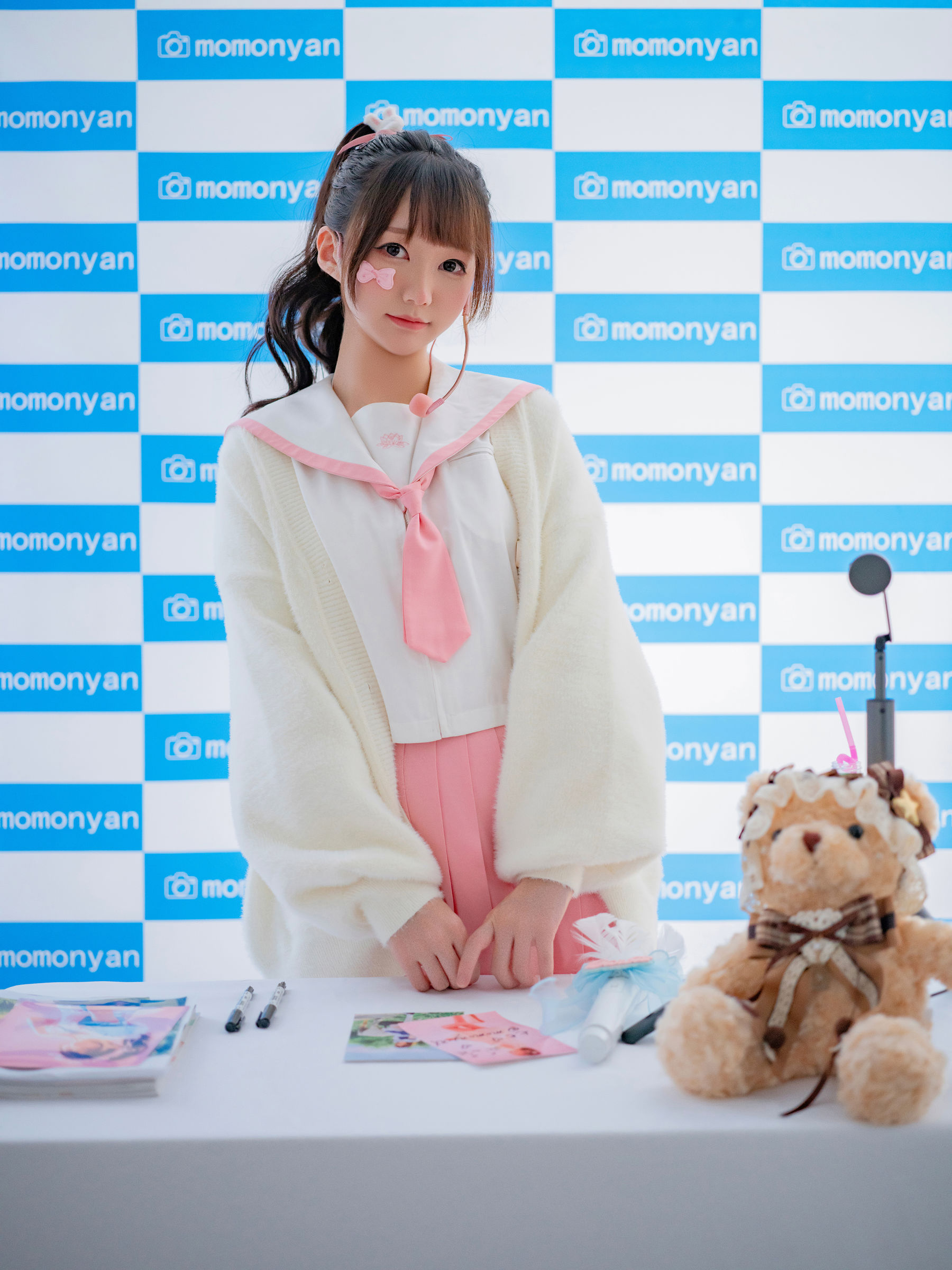 NAGISA魔物喵 - ビキニアイドルのサイン会/(182P)