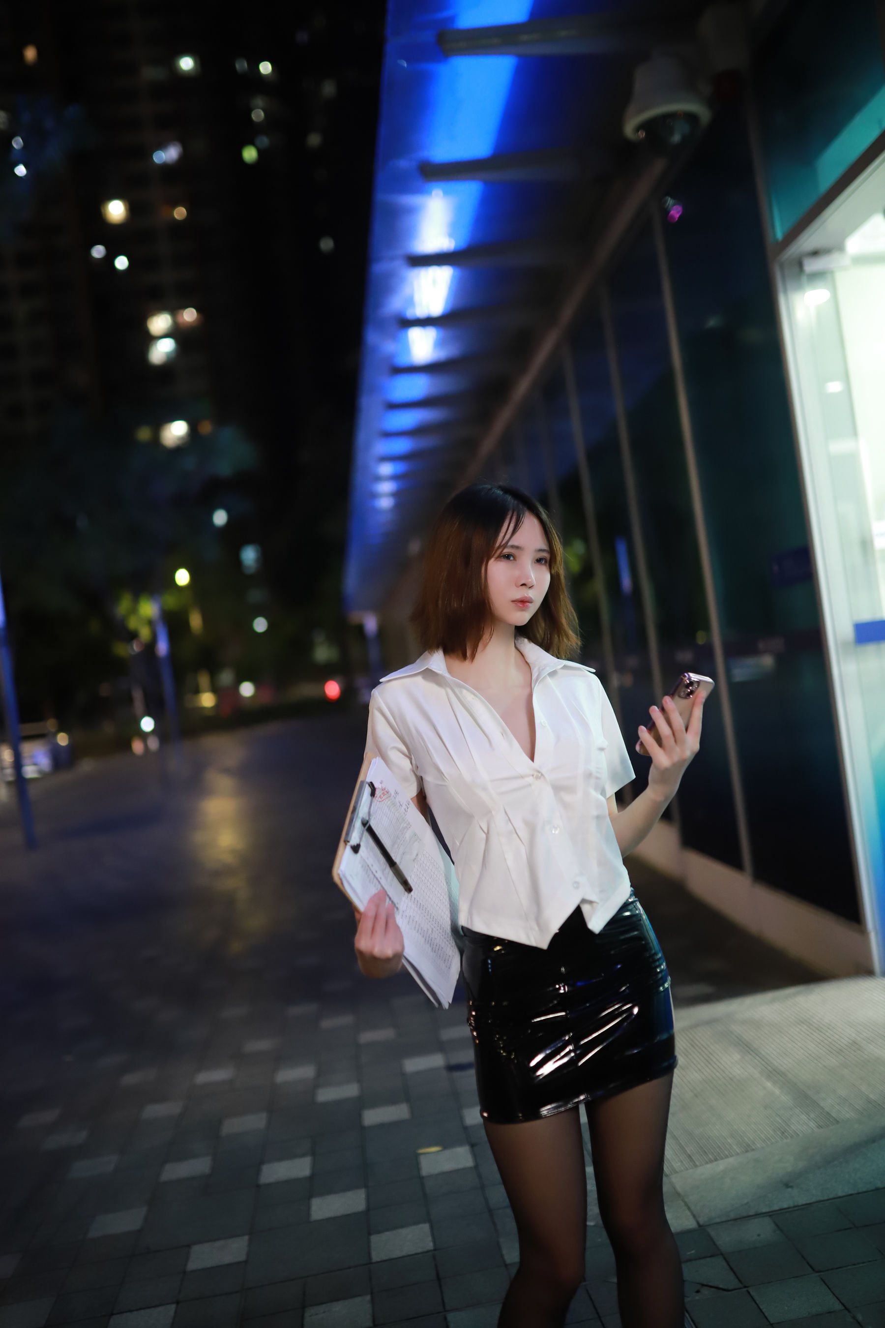 上杉绘梨落 - 被人跟踪/(101P)