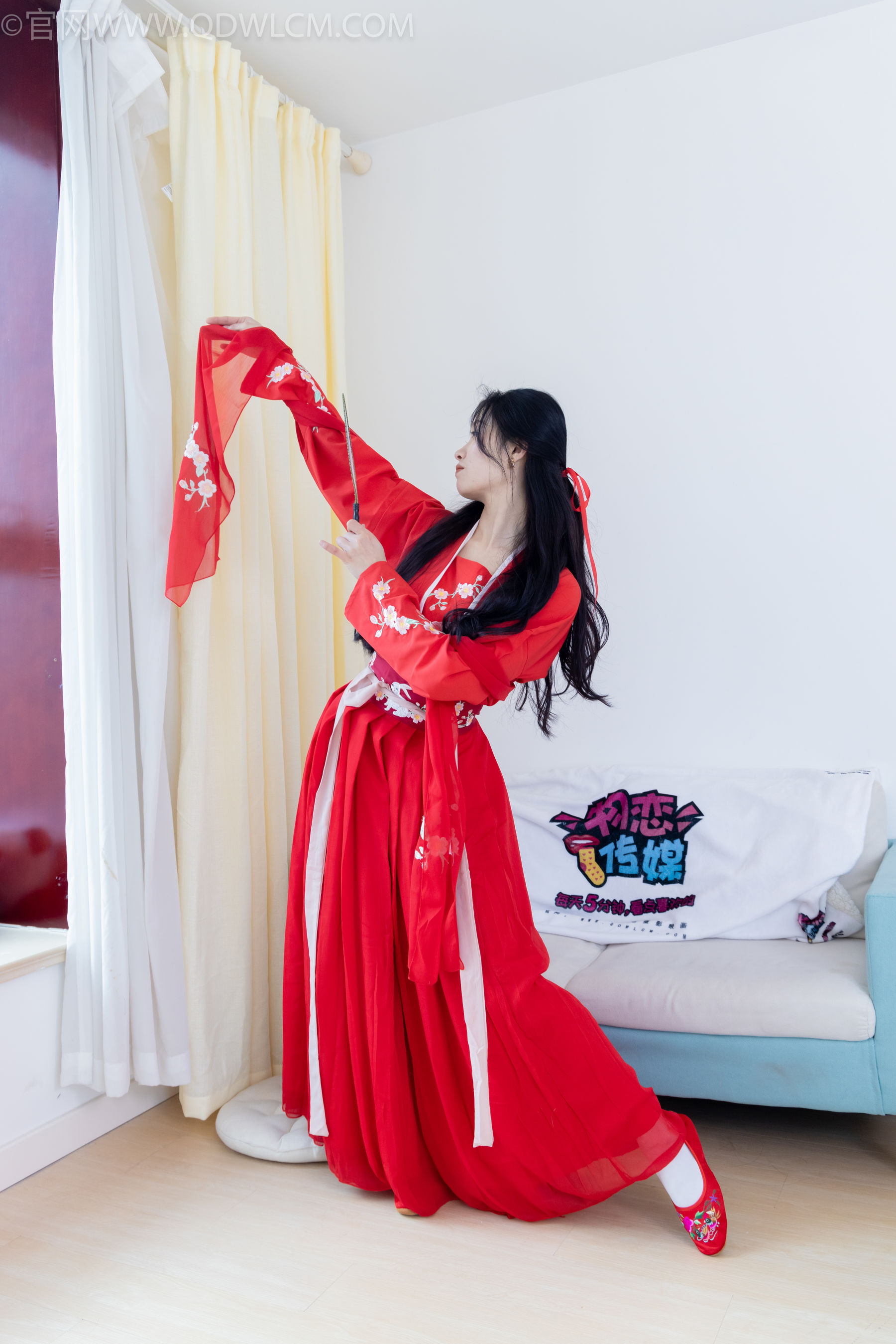 物恋传媒 No.2328 绒绒 - 汉服、布鞋、白棉袜、红色船袜/(174P)