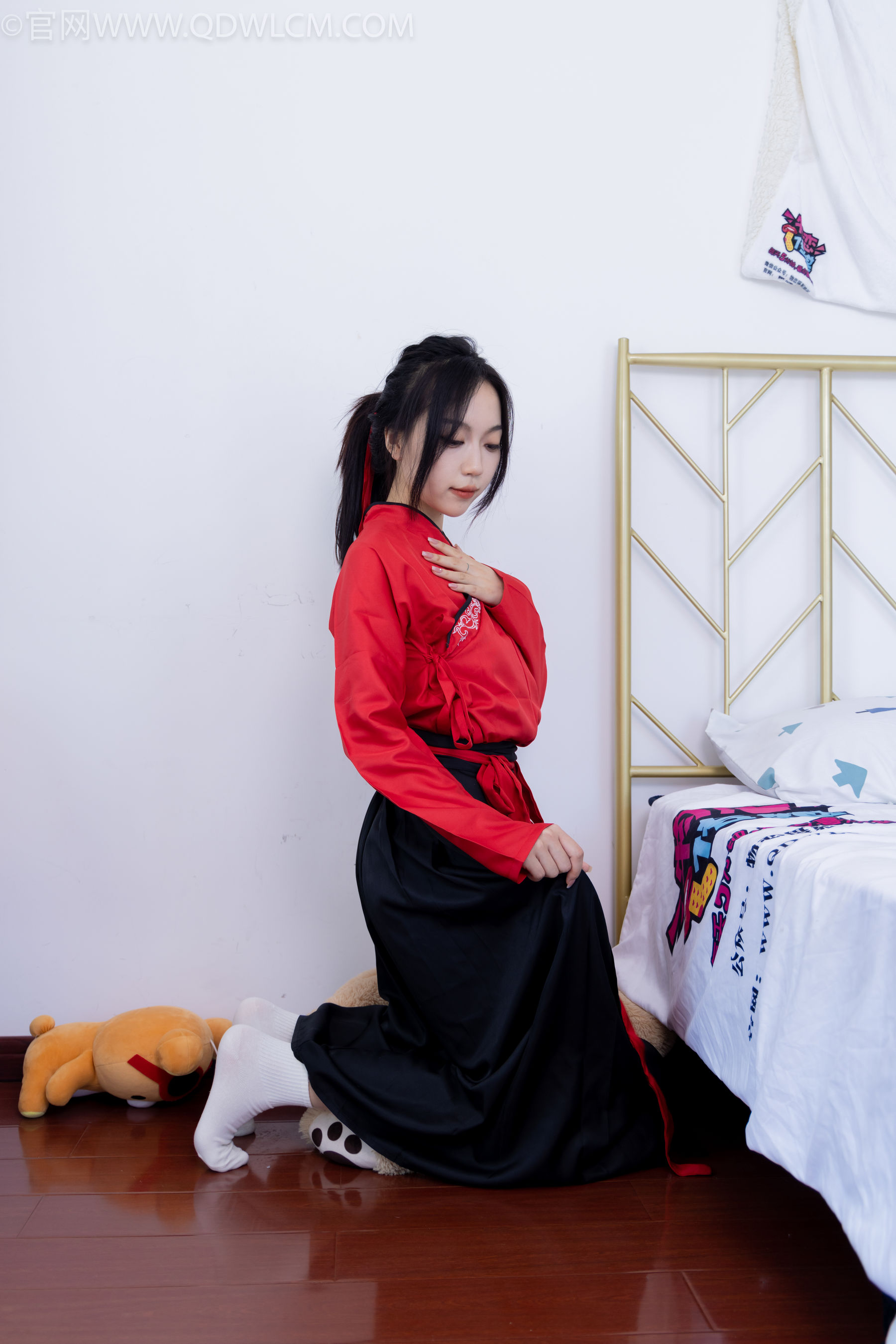 物恋传媒 No.2330 纱纱 - 汉服、皮鞋、白棉袜、薄肉丝/(219P)