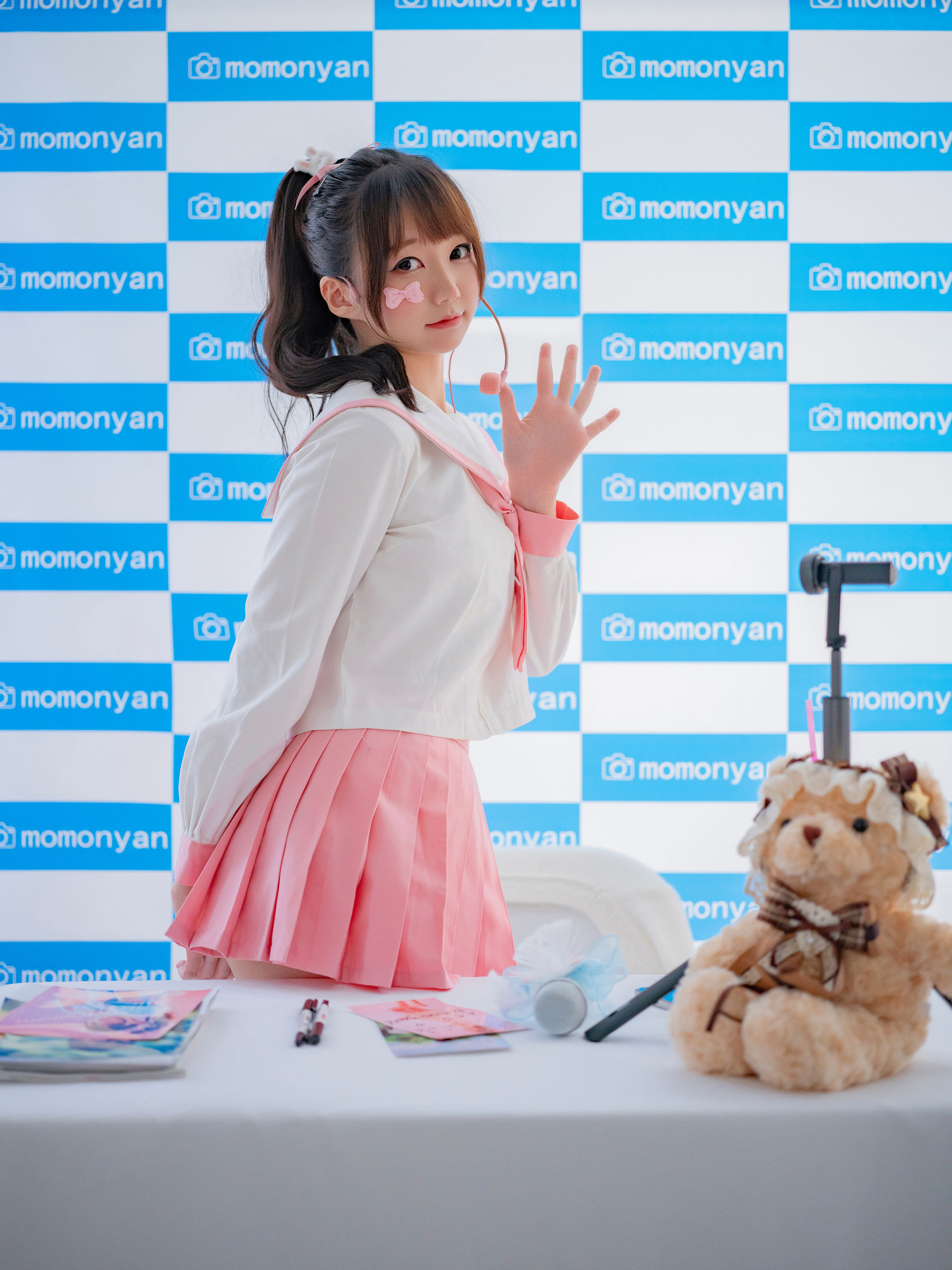 NAGISA魔物喵 - ビキニアイドルのサイン会/(182P)