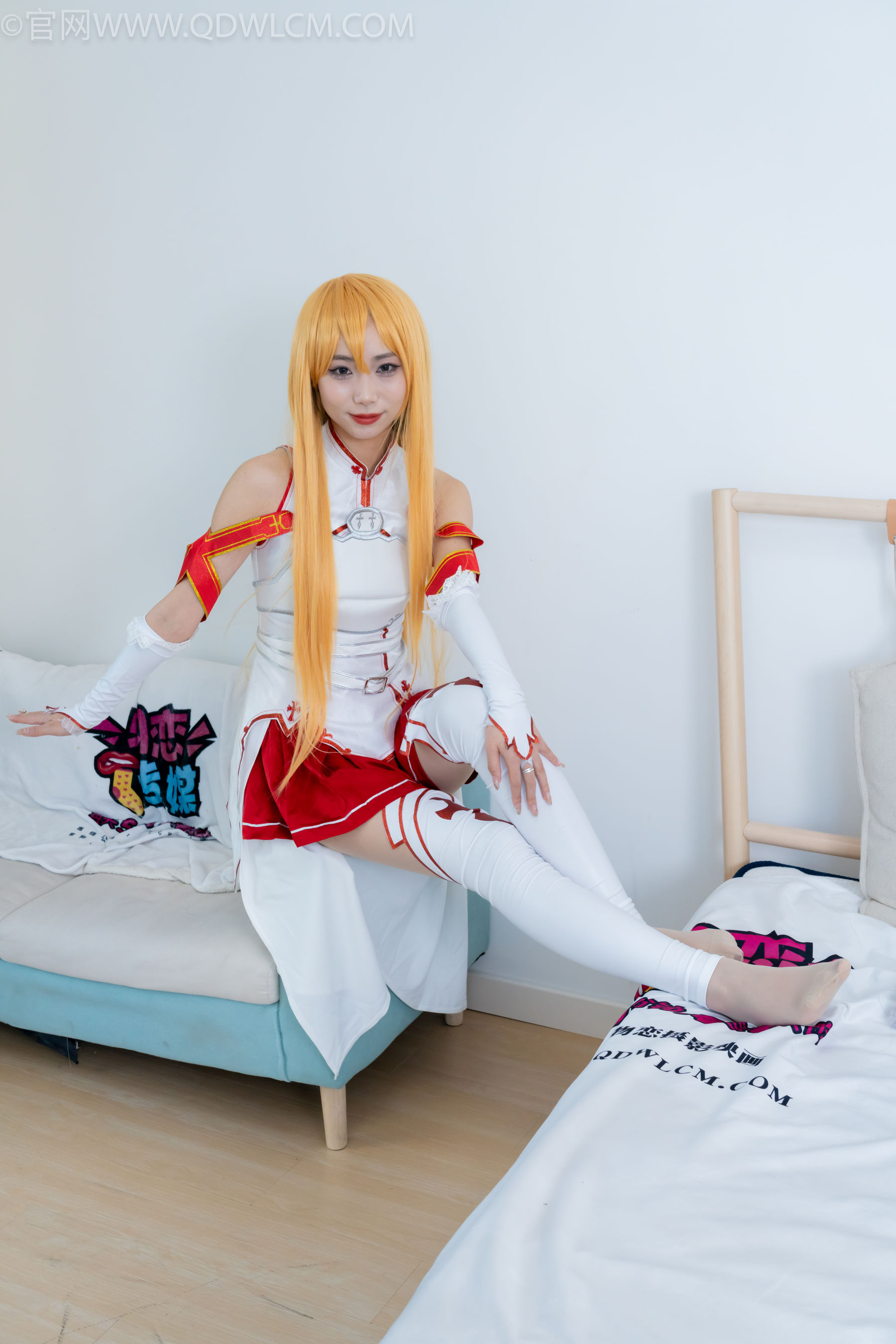 物恋传媒 No.2340 泡泡 - cos亚丝娜、长靴、袜套、薄肉丝/(156P)