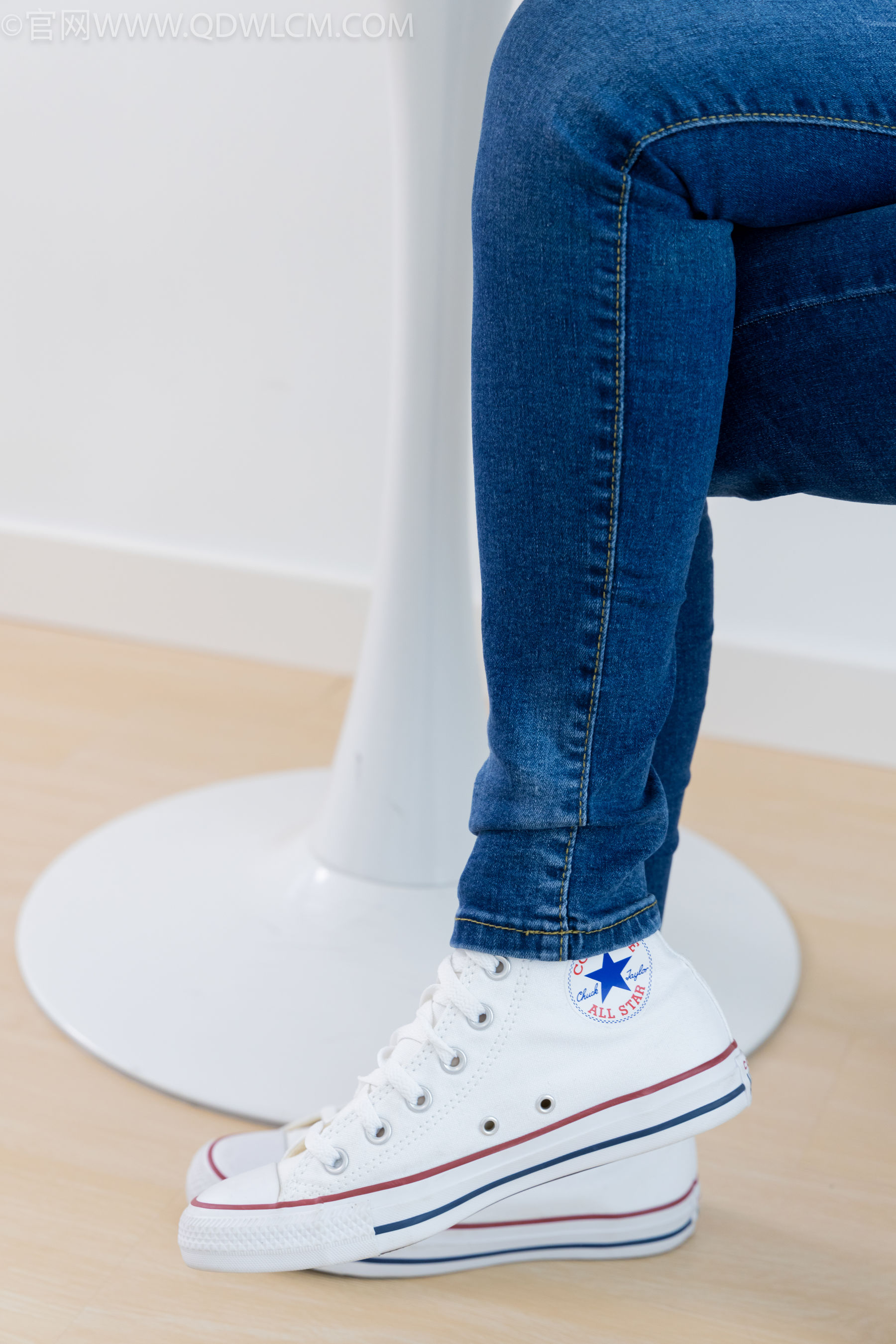 物恋传媒 No.2329 小竹 - 帆布鞋、白船袜、肚子疼揉肚子剧情/(158P)