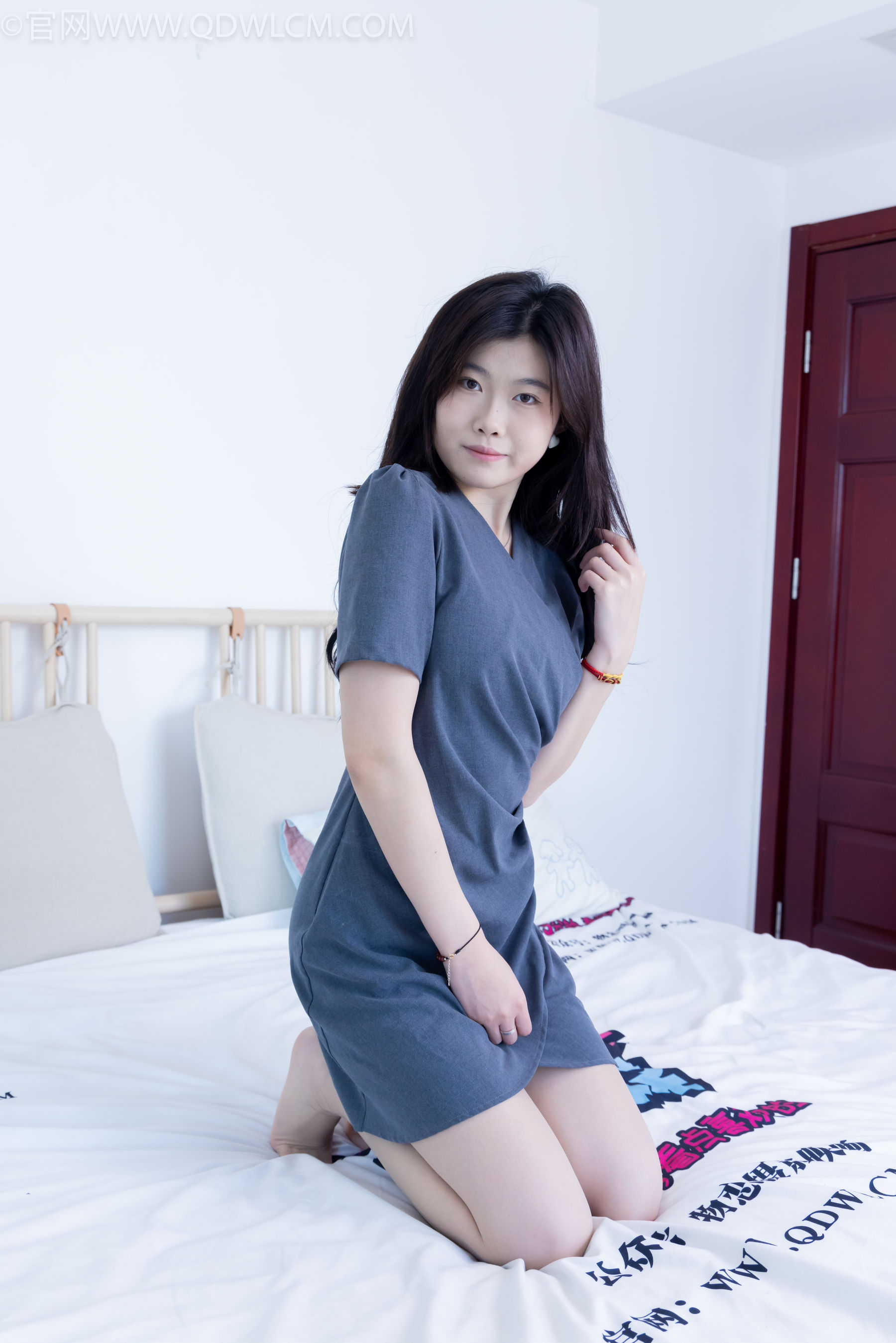 物恋传媒 No.2336 樱桃 - 三双高跟鞋、薄肉丝、裸足/(164P)