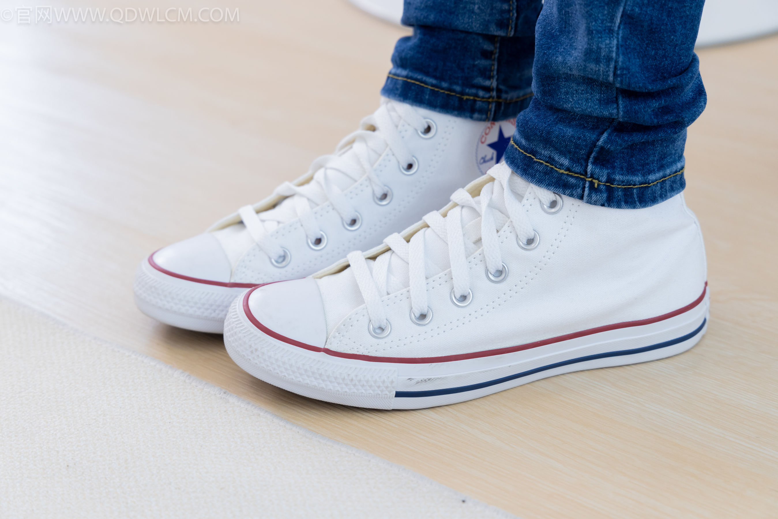 物恋传媒 No.2329 小竹 - 帆布鞋、白船袜、肚子疼揉肚子剧情/(158P)