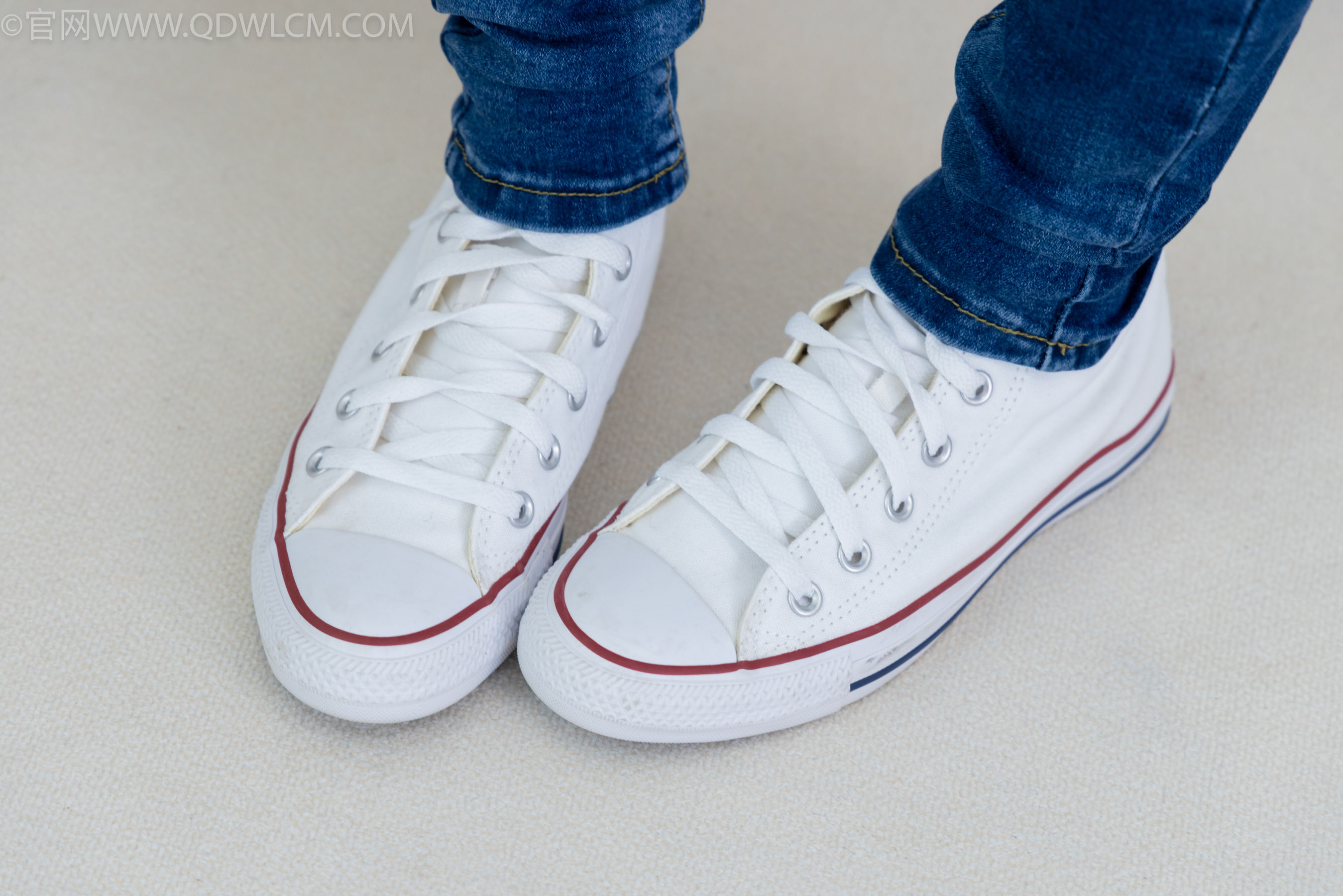 物恋传媒 No.2329 小竹 - 帆布鞋、白船袜、肚子疼揉肚子剧情/(158P)