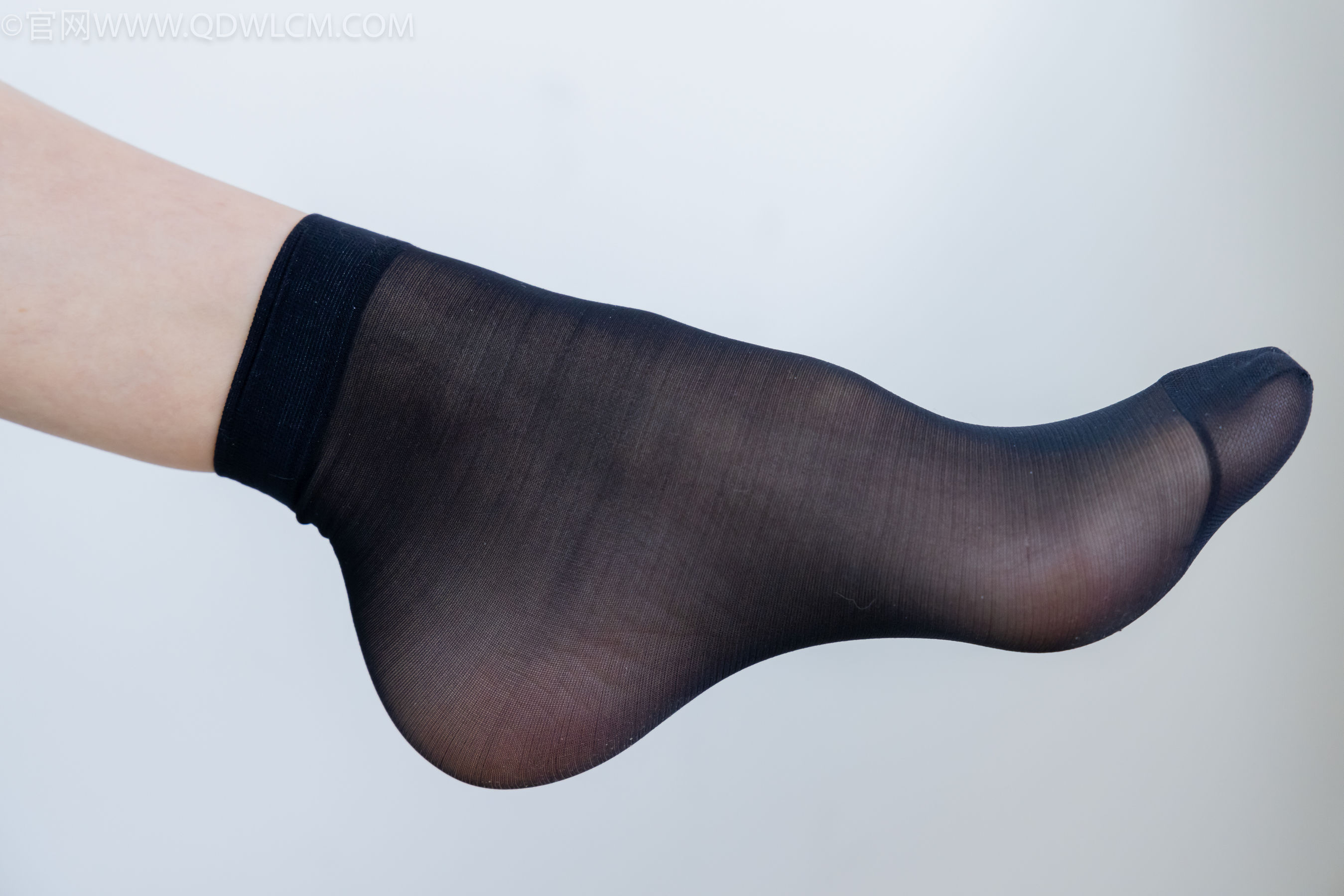 物恋传媒 No.2332 茯苓 - 短靴、短黑丝、裸足/(184P)