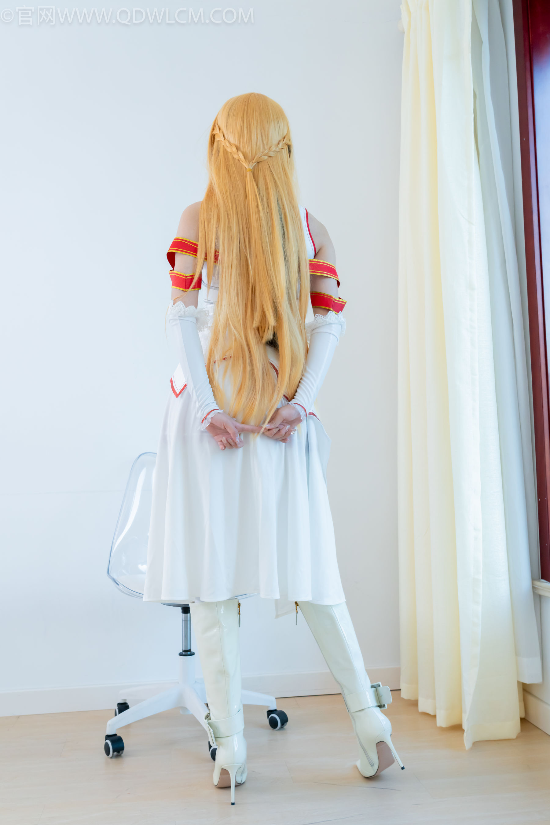 物恋传媒 No.2340 泡泡 - cos亚丝娜、长靴、袜套、薄肉丝/(156P)