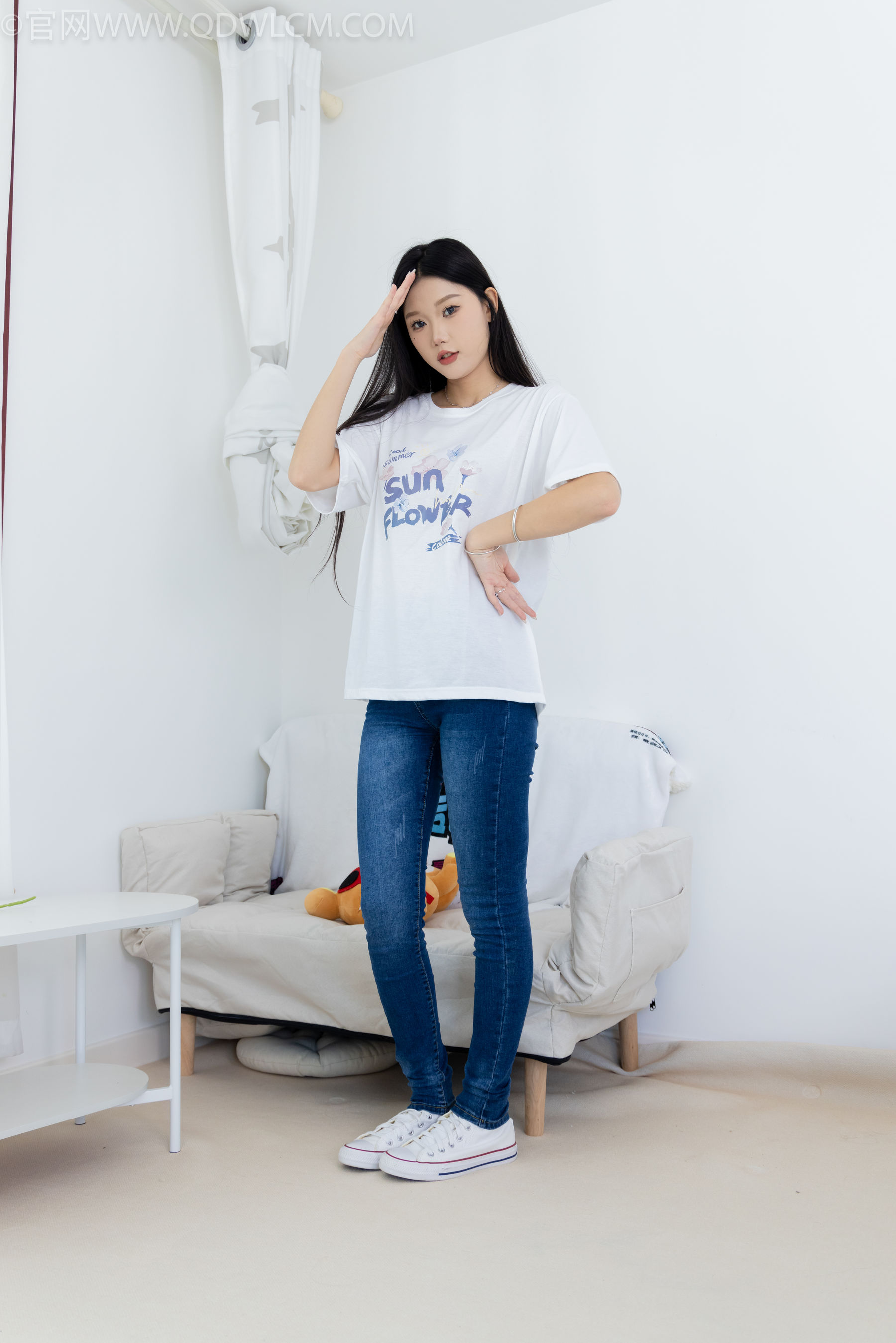 物恋传媒 No.2329 小竹 - 帆布鞋、白船袜、肚子疼揉肚子剧情/(158P)