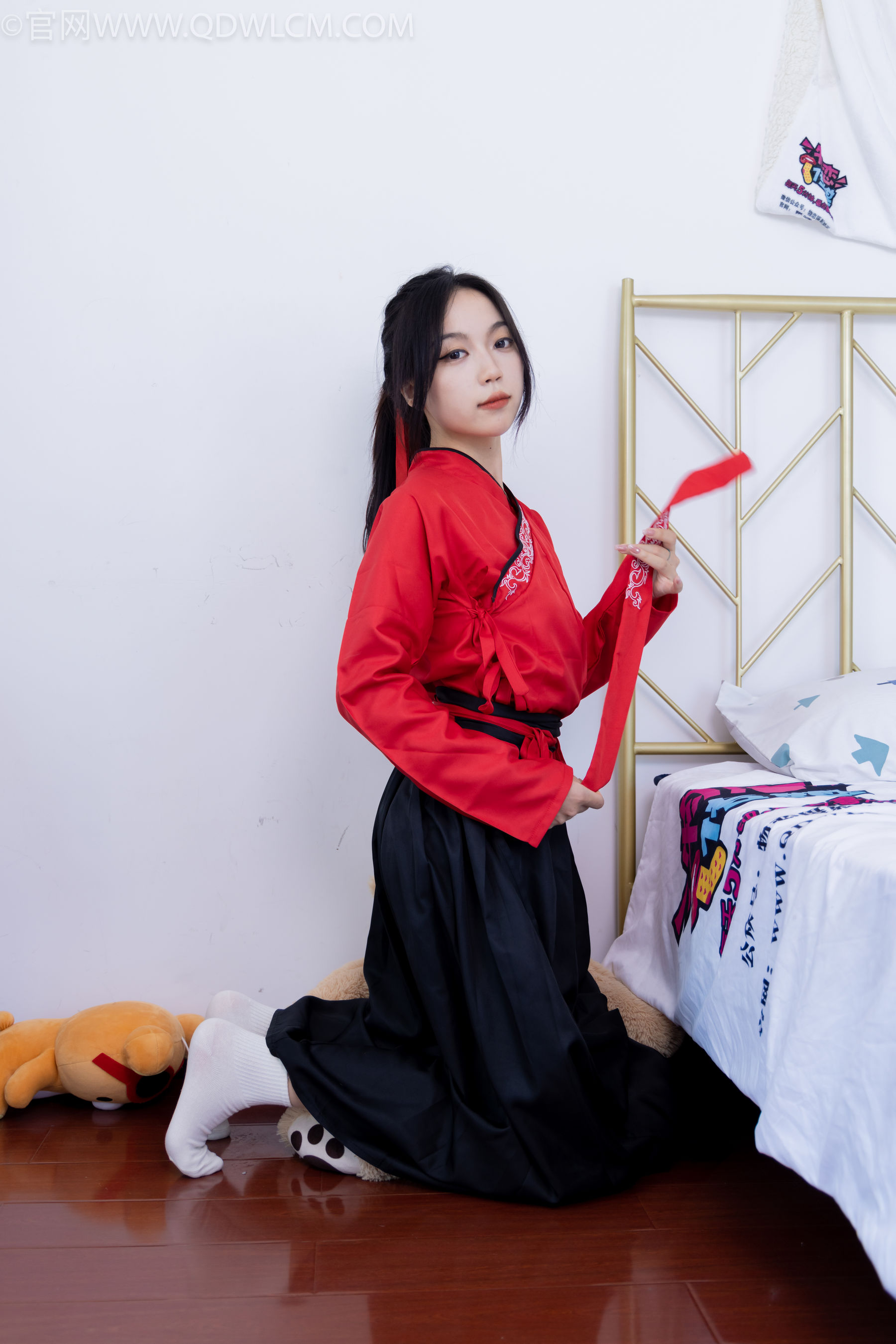 物恋传媒 No.2330 纱纱 - 汉服、皮鞋、白棉袜、薄肉丝/(219P)