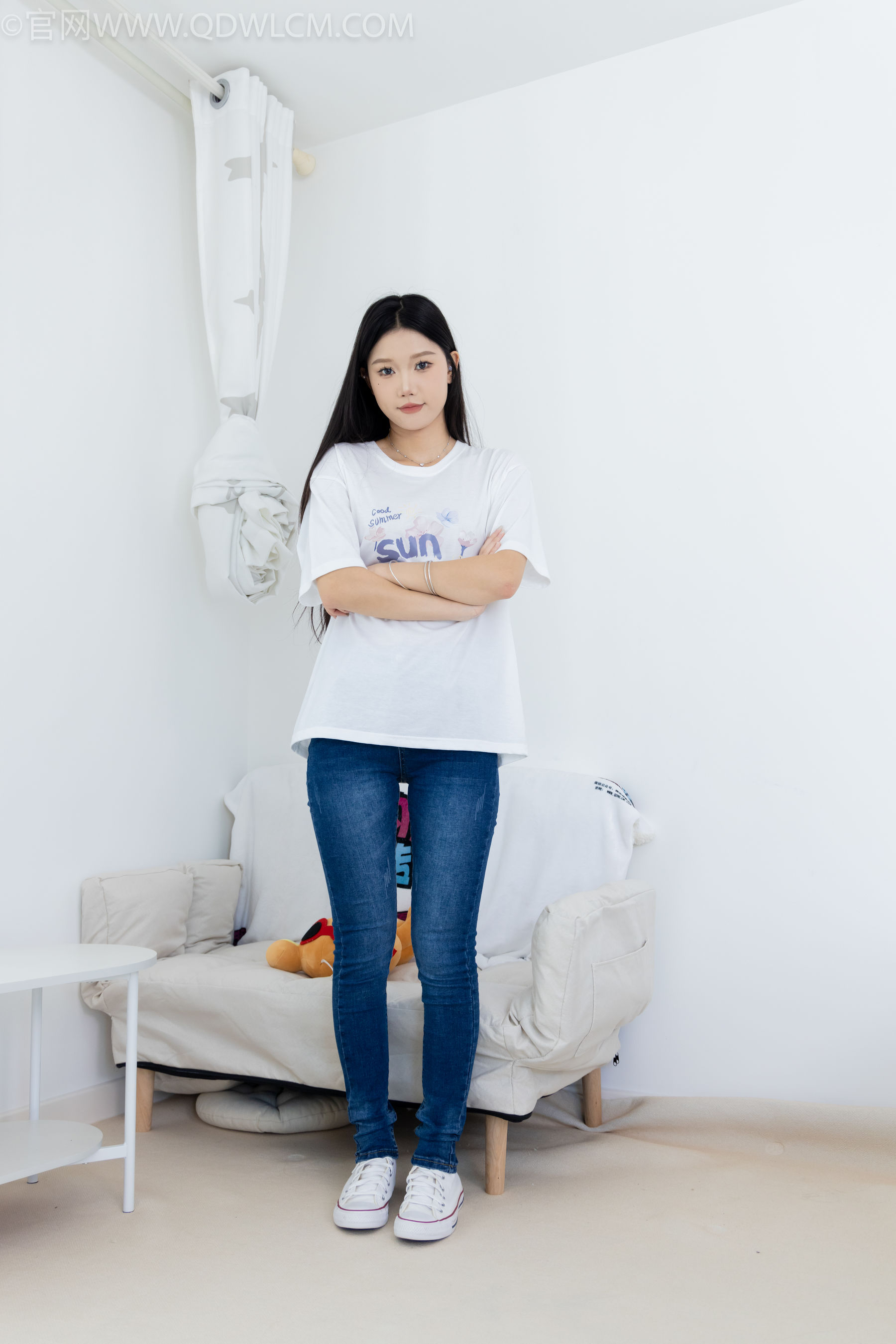 物恋传媒 No.2329 小竹 - 帆布鞋、白船袜、肚子疼揉肚子剧情/(158P)