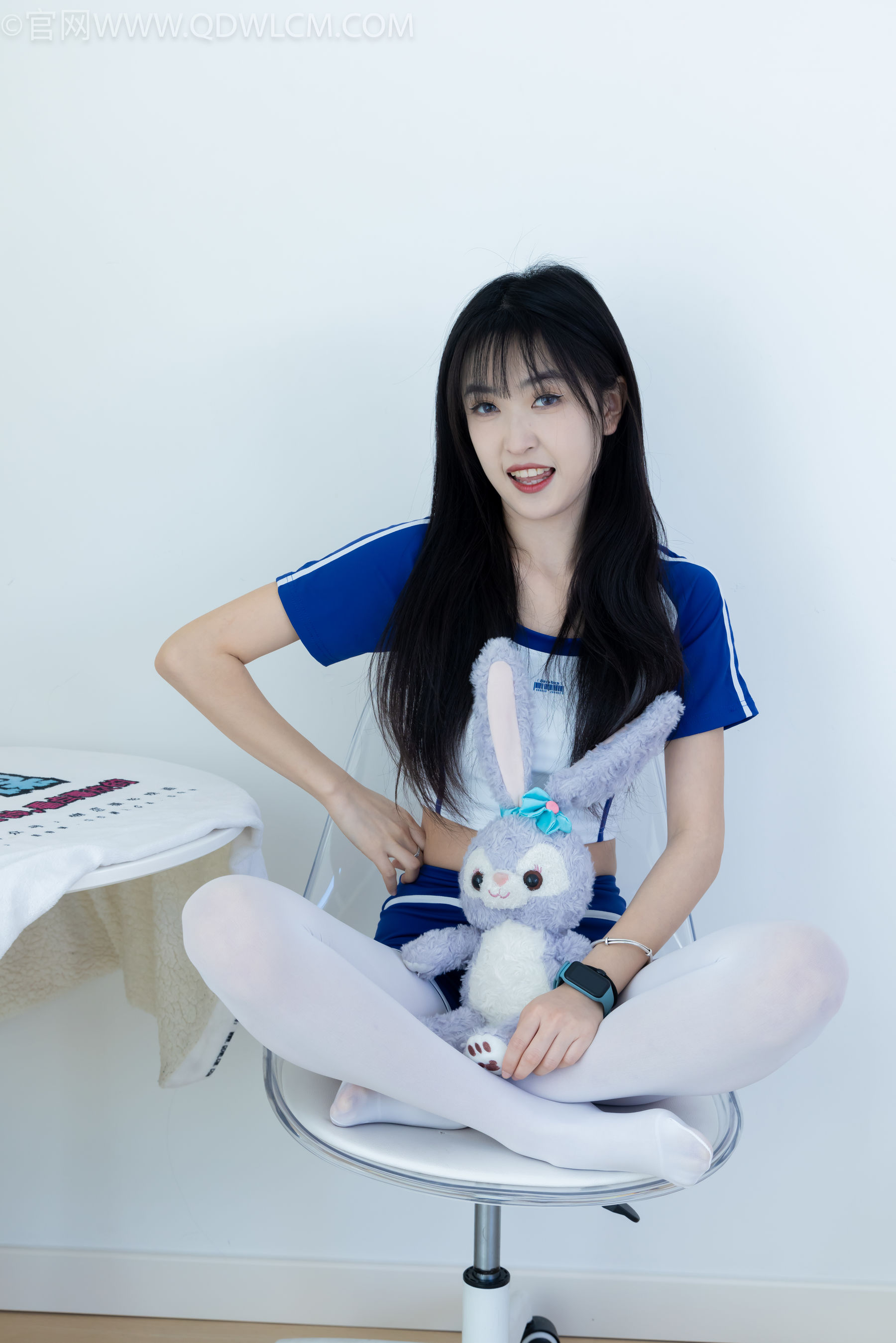 物恋传媒 No.2334 嘉木 - 运动鞋、厚白丝、裸足、裸足/(242P)