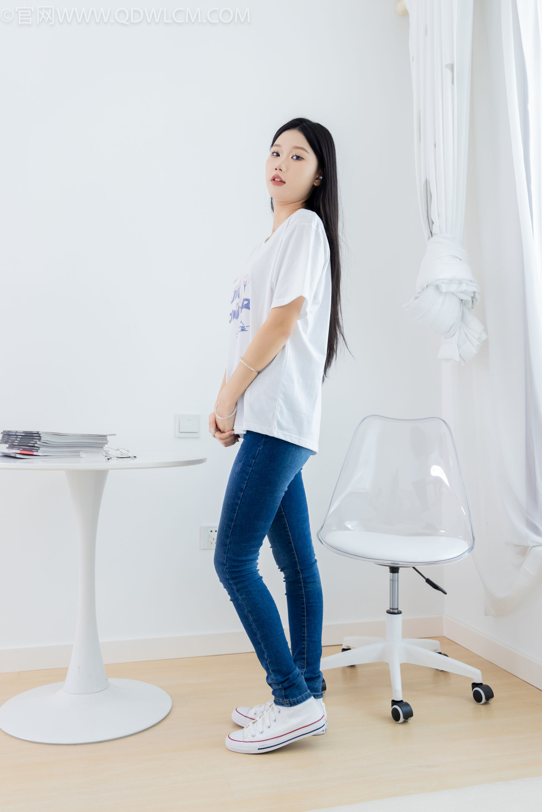 物恋传媒 No.2329 小竹 - 帆布鞋、白船袜、肚子疼揉肚子剧情/(158P)