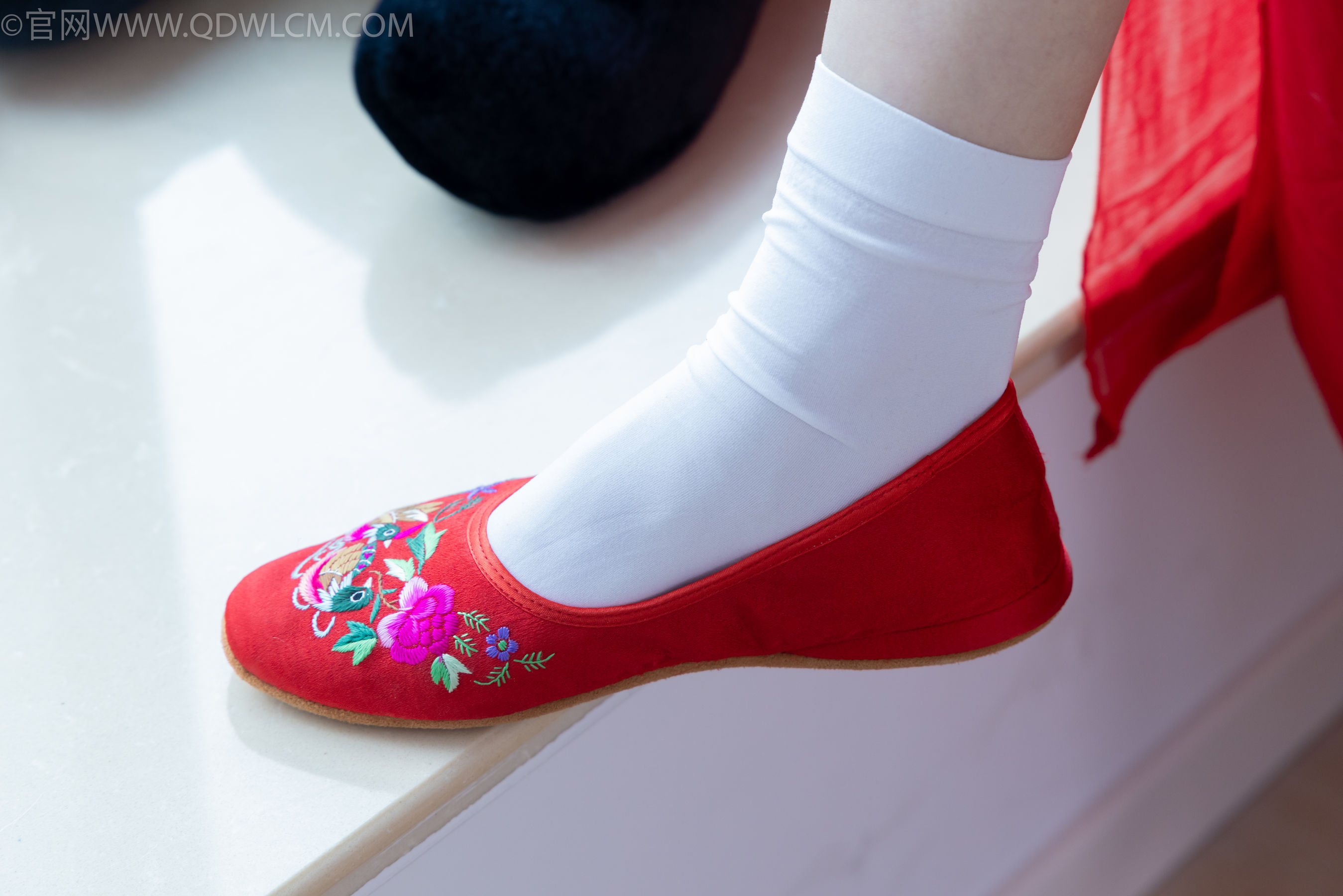 物恋传媒 No.2328 绒绒 - 汉服、布鞋、白棉袜、红色船袜/(174P)
