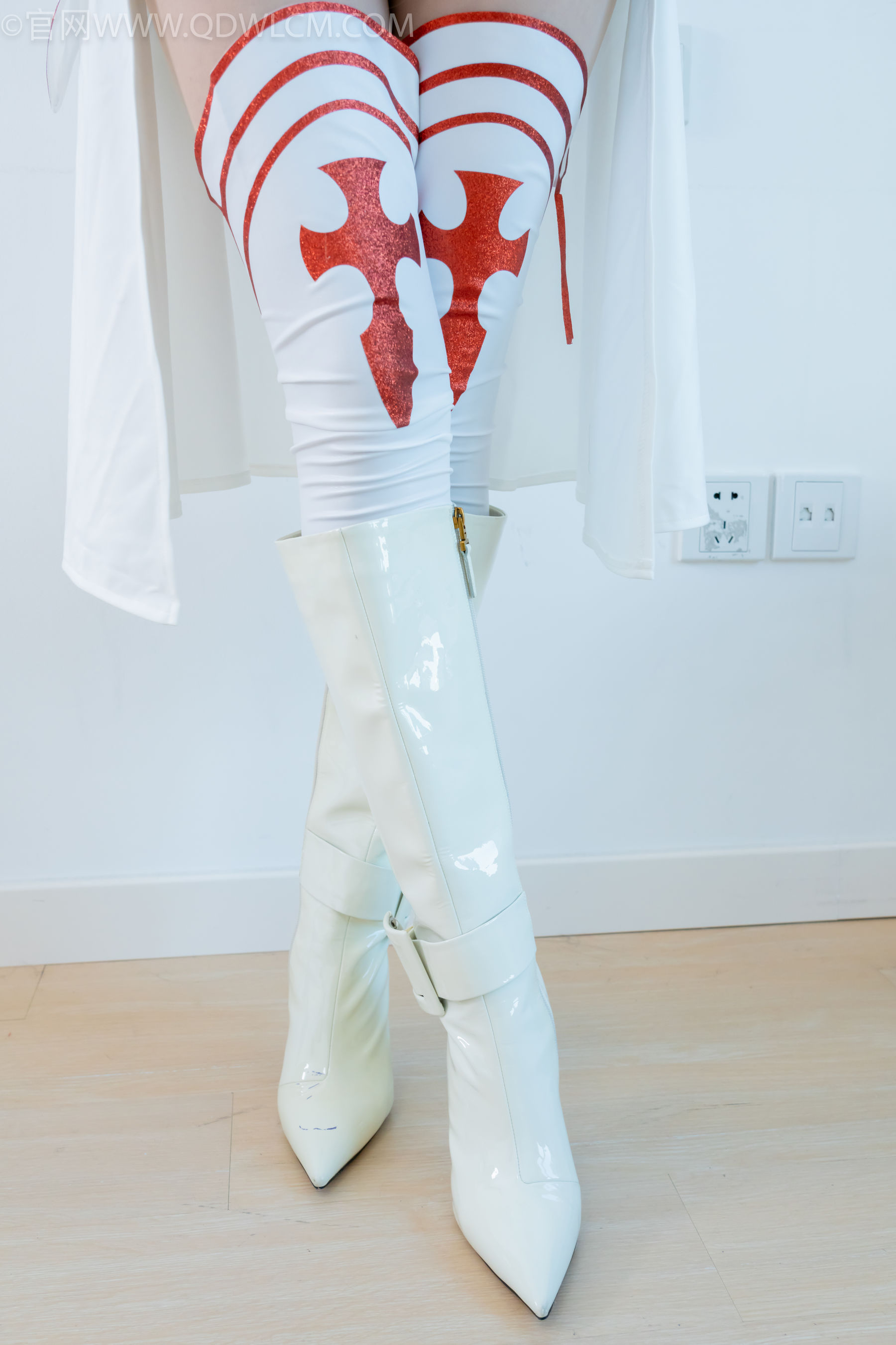 物恋传媒 No.2340 泡泡 - cos亚丝娜、长靴、袜套、薄肉丝/(156P)