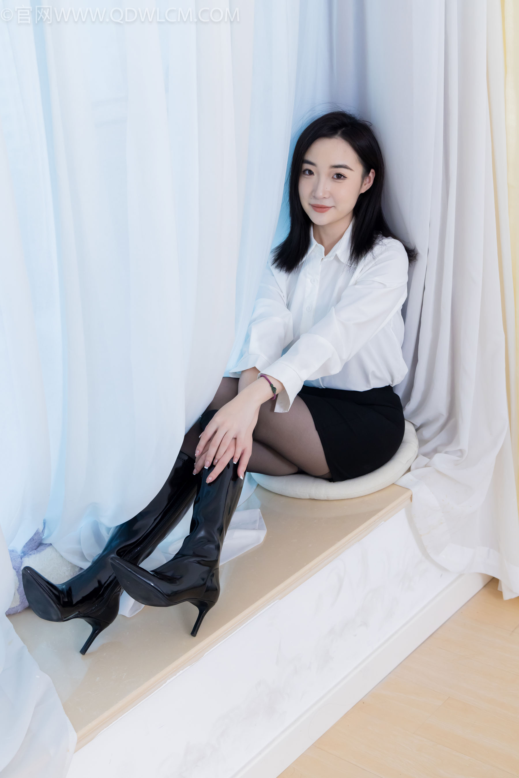 物恋传媒 No.2333 恬恬 - 长靴、薄黑丝、长靴/(236P)