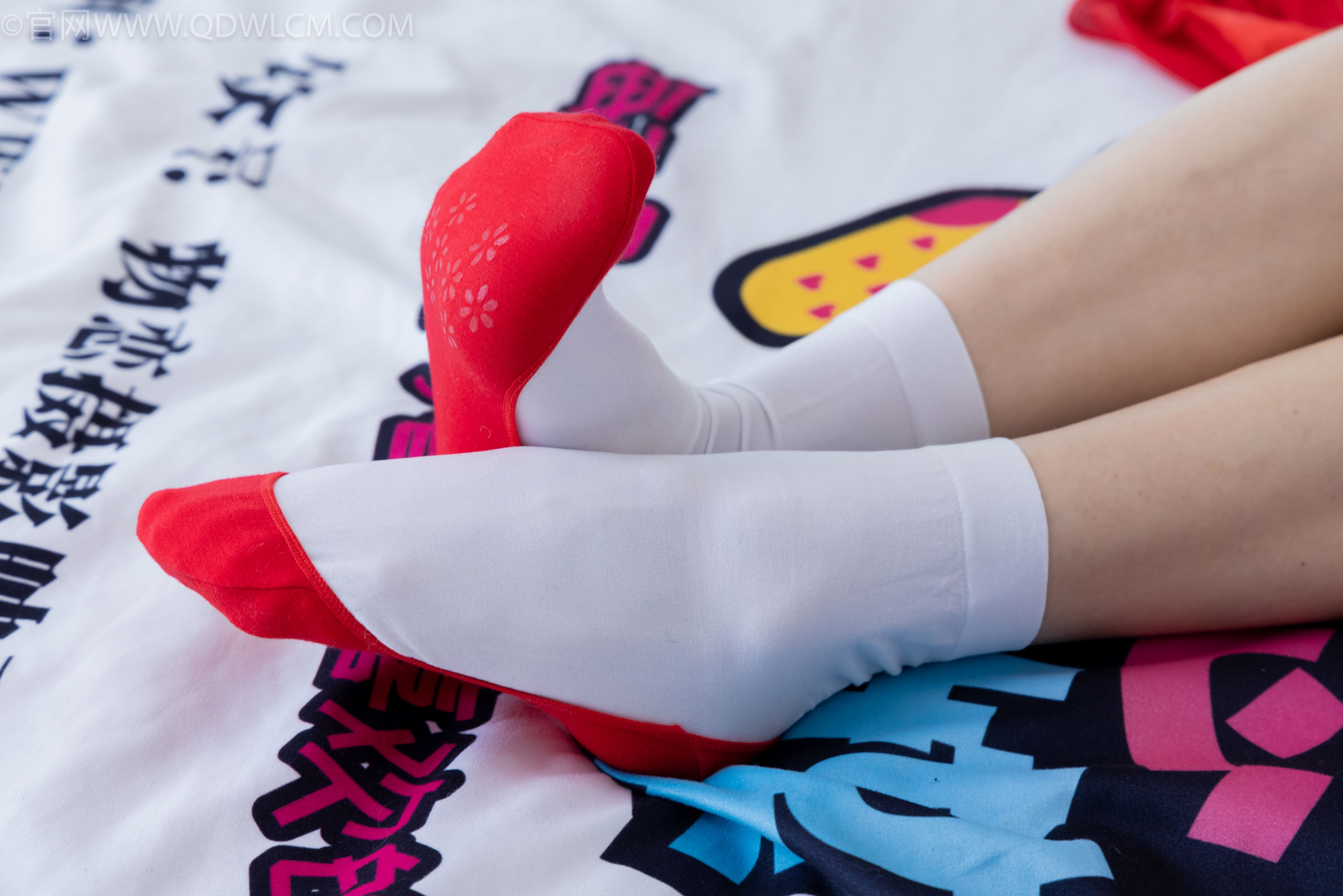 物恋传媒 No.2328 绒绒 - 汉服、布鞋、白棉袜、红色船袜/(174P)