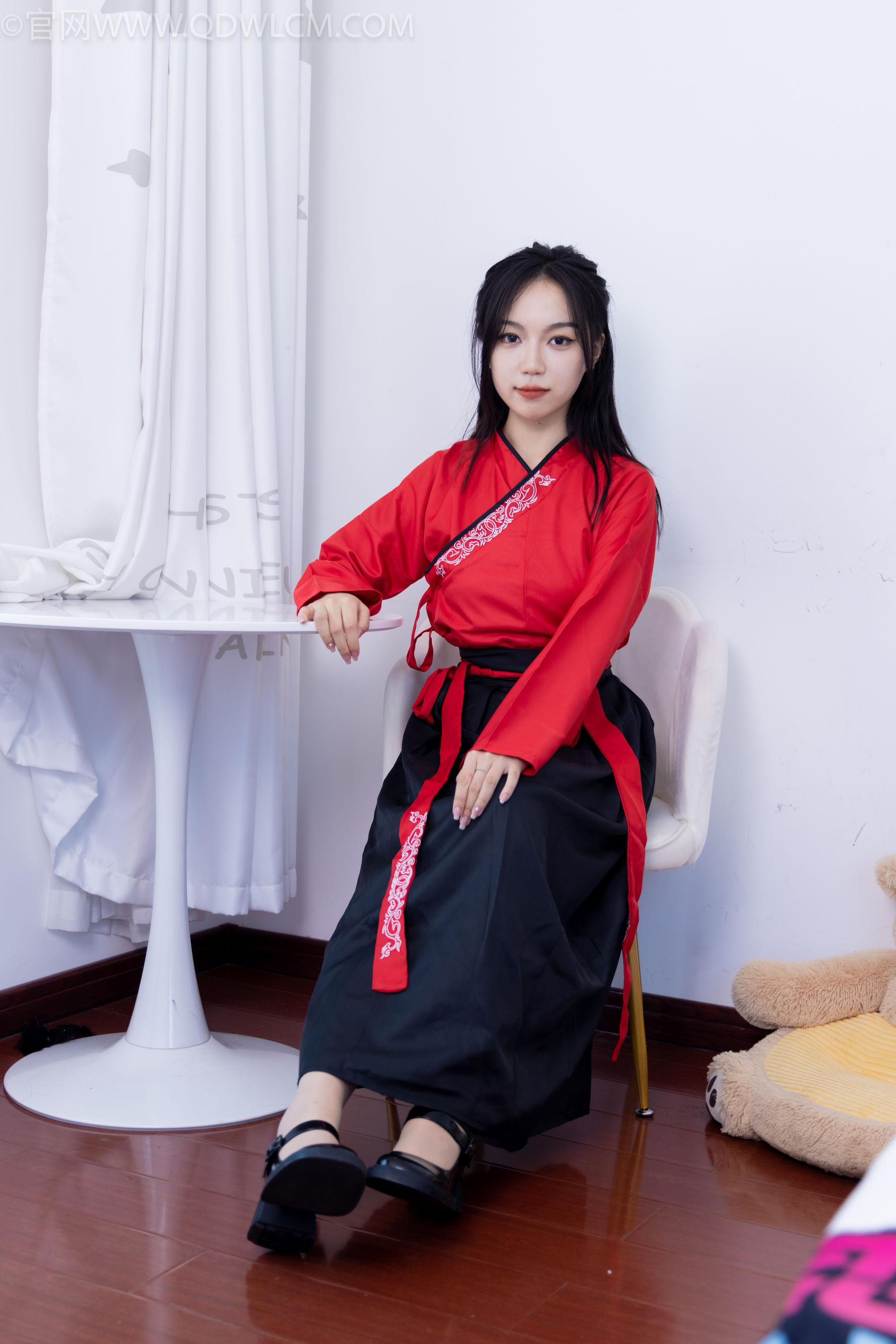 物恋传媒 No.2330 纱纱 - 汉服、皮鞋、白棉袜、薄肉丝/(219P)