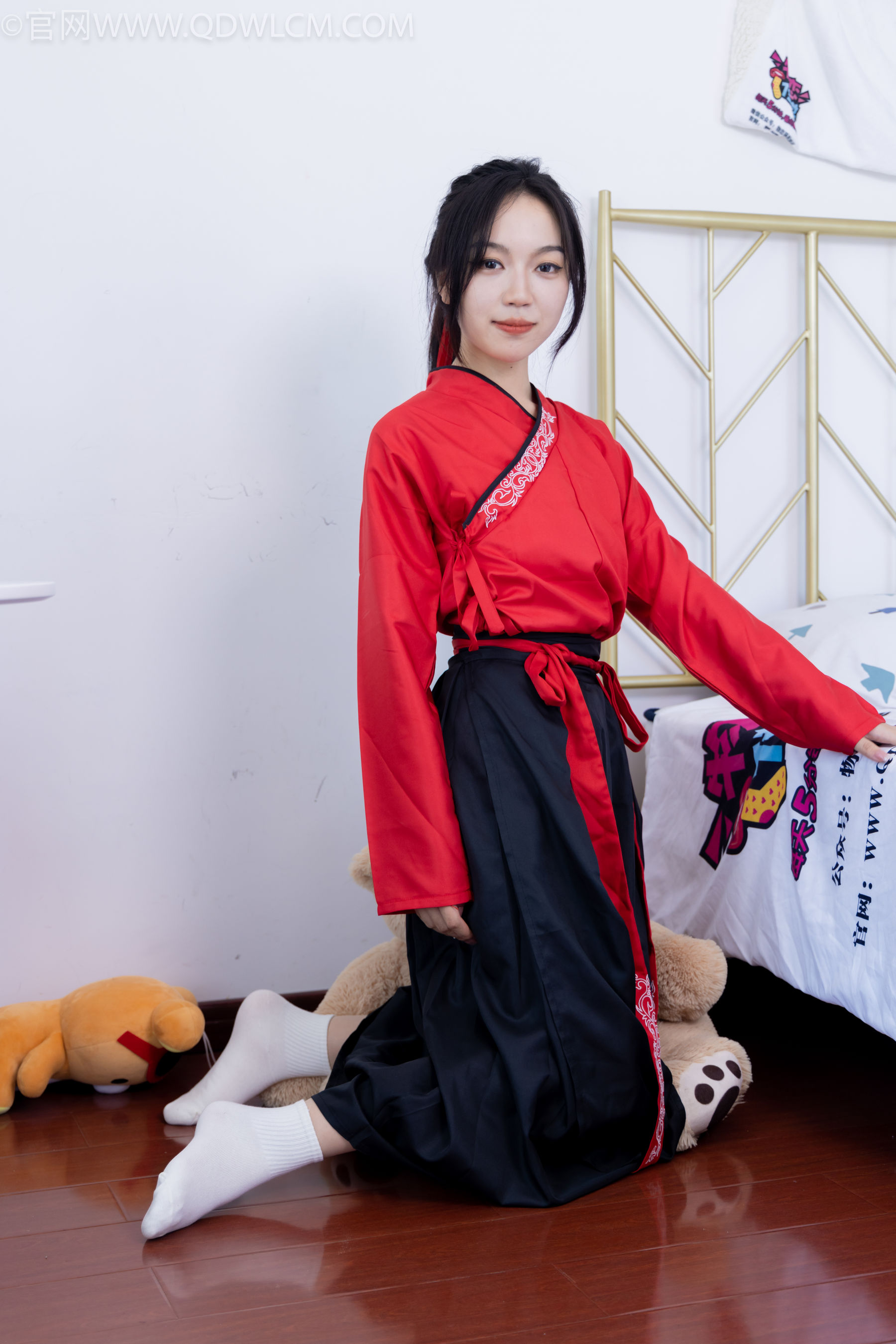 物恋传媒 No.2330 纱纱 - 汉服、皮鞋、白棉袜、薄肉丝/(219P)