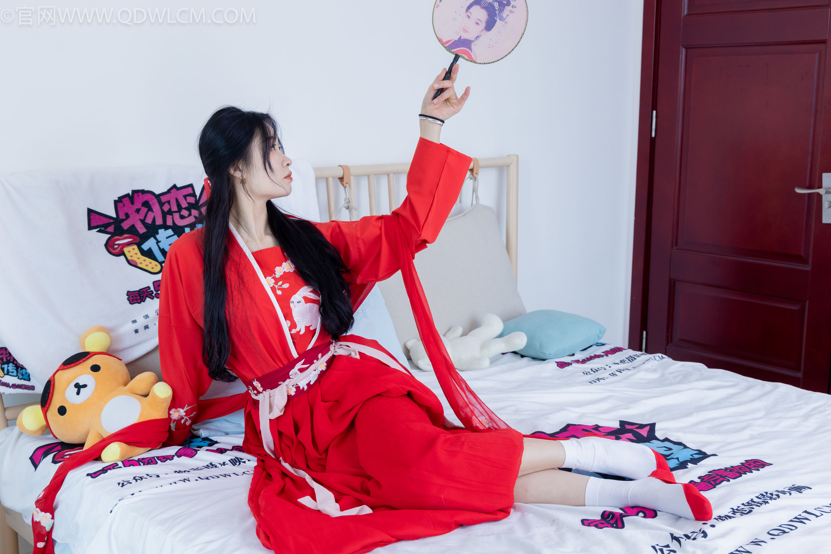 物恋传媒 No.2328 绒绒 - 汉服、布鞋、白棉袜、红色船袜/(174P)