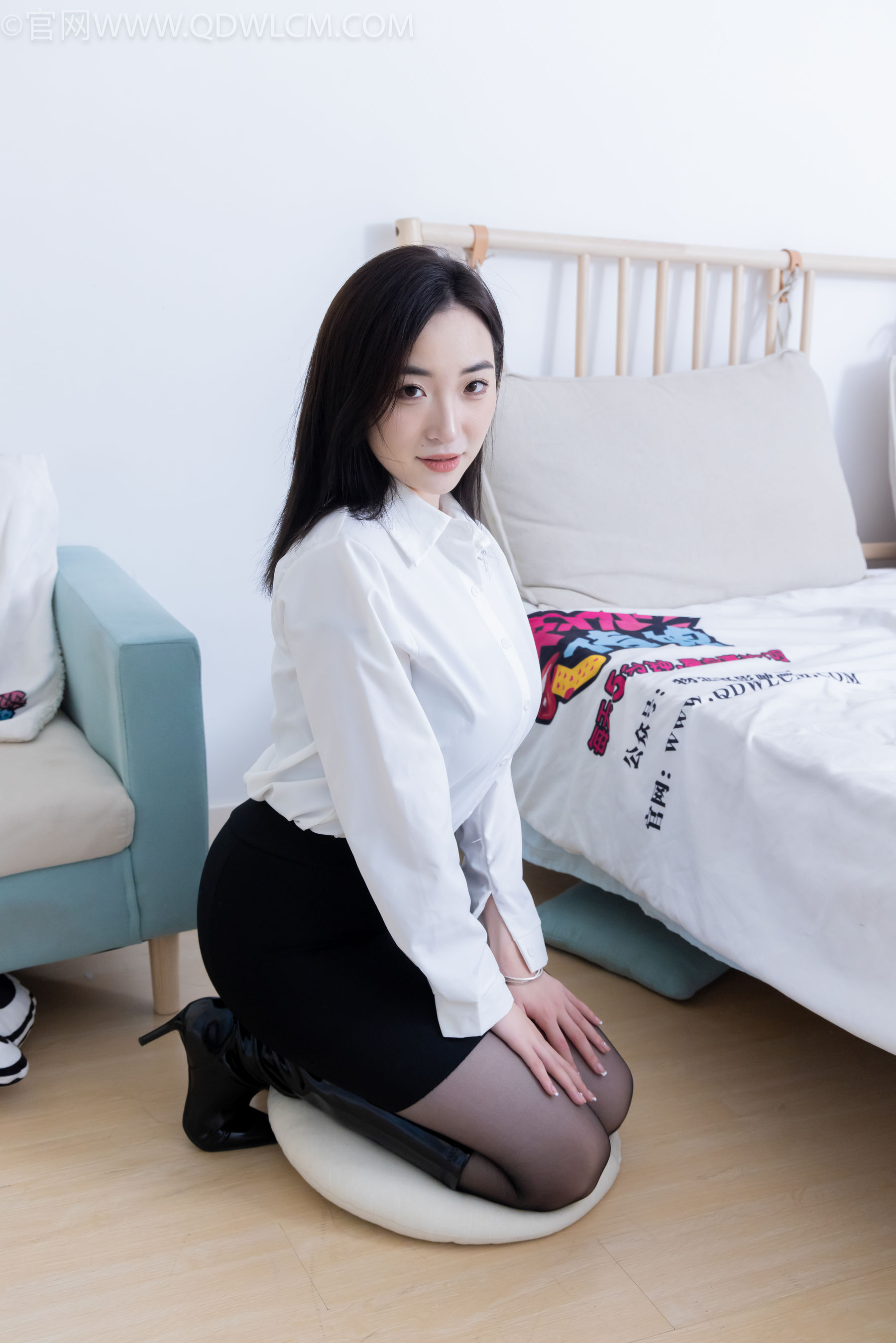 物恋传媒 No.2333 恬恬 - 长靴、薄黑丝、长靴/(236P)