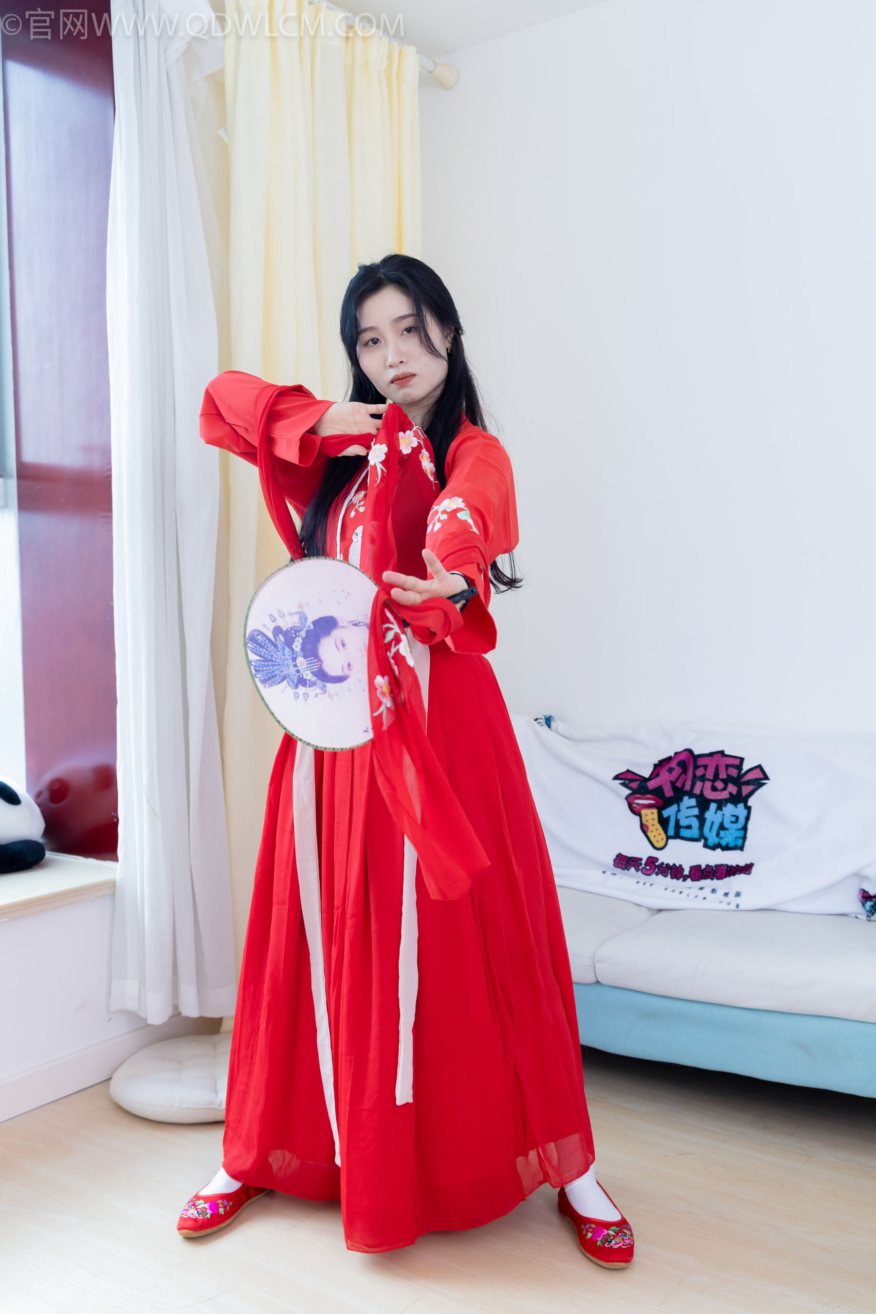 物恋传媒 No.2328 绒绒 - 汉服、布鞋、白棉袜、红色船袜/(174P)