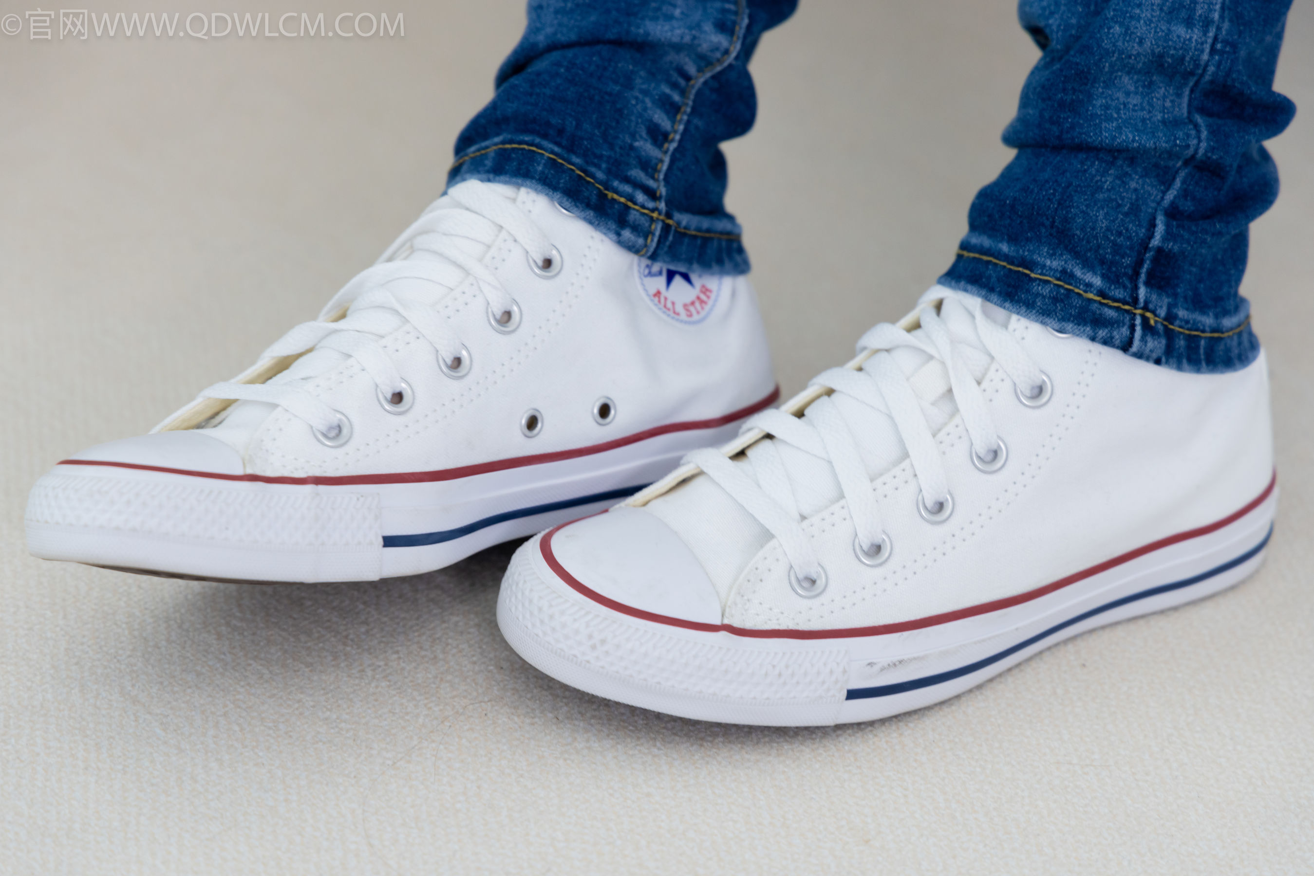 物恋传媒 No.2329 小竹 - 帆布鞋、白船袜、肚子疼揉肚子剧情/(158P)