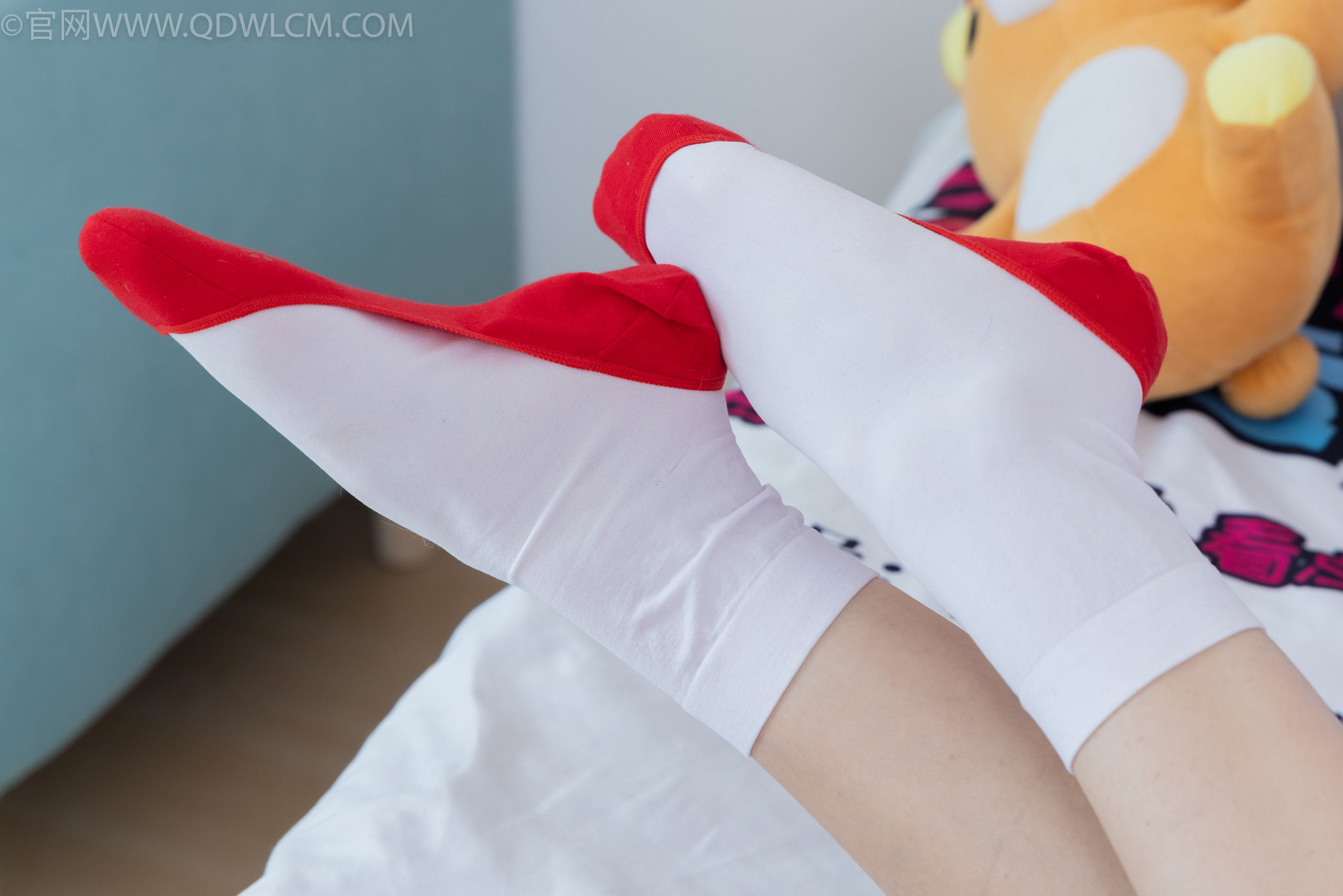 物恋传媒 No.2328 绒绒 - 汉服、布鞋、白棉袜、红色船袜/(174P)