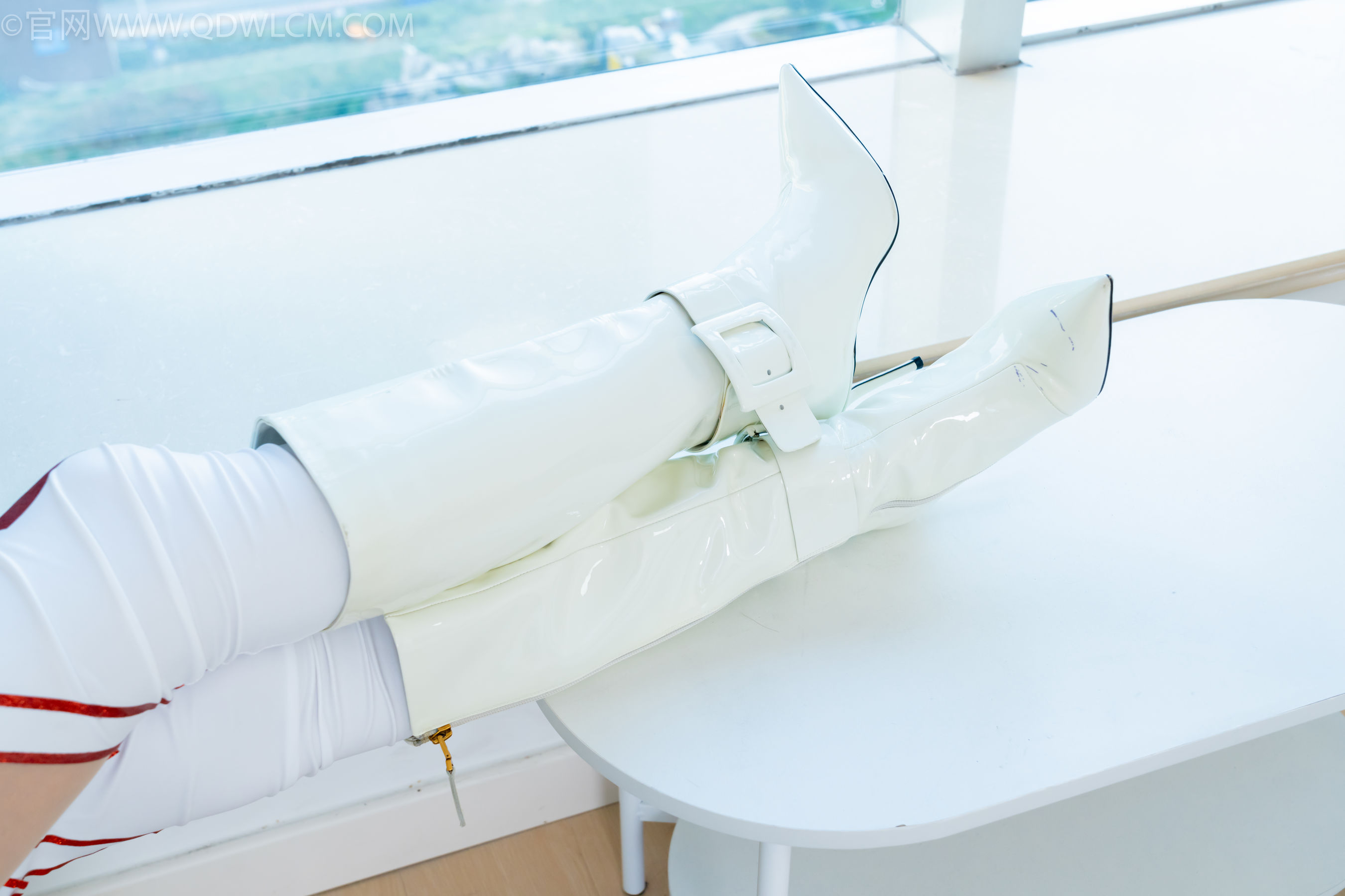 物恋传媒 No.2340 泡泡 - cos亚丝娜、长靴、袜套、薄肉丝/(156P)