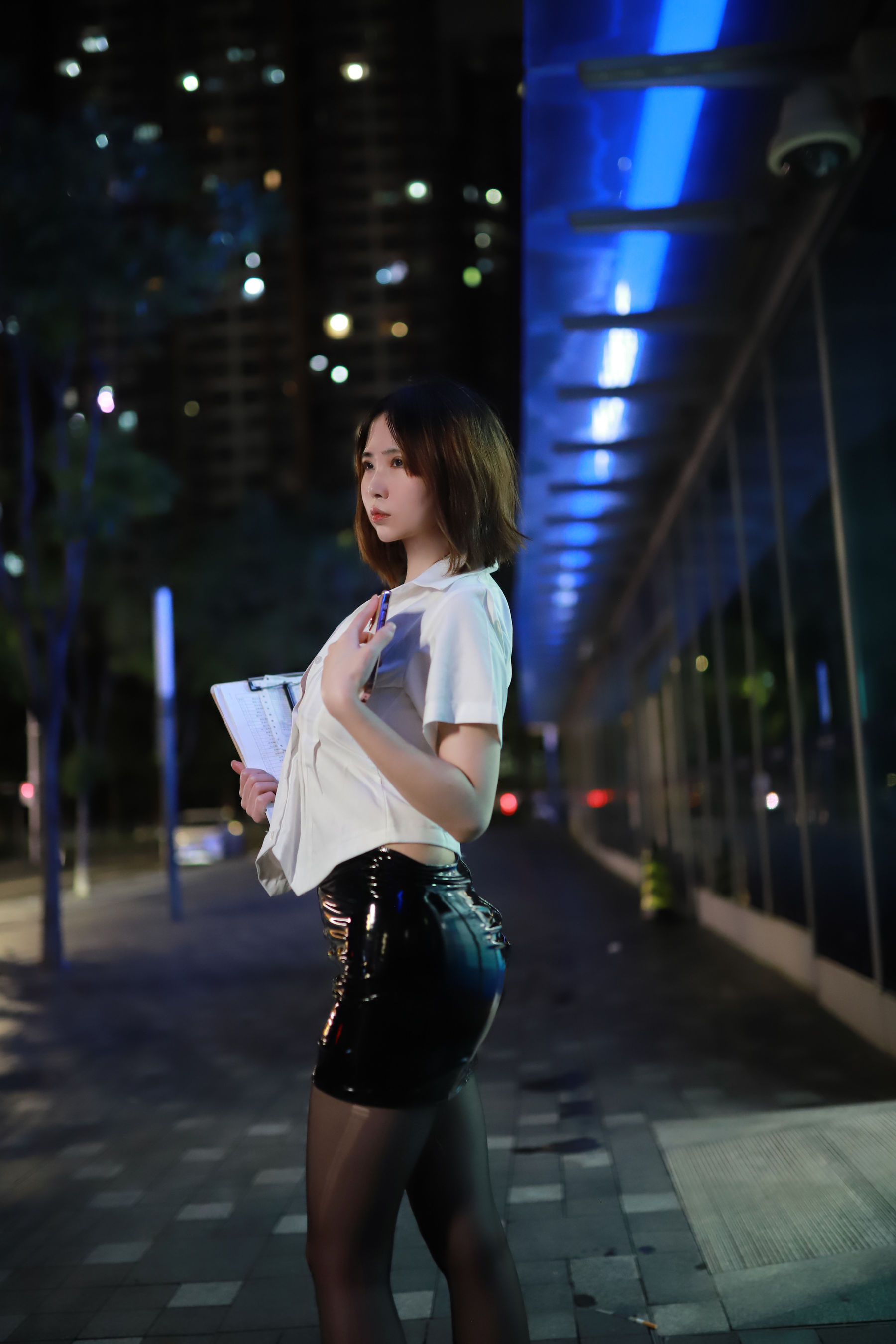 上杉绘梨落 - 被人跟踪/(101P)