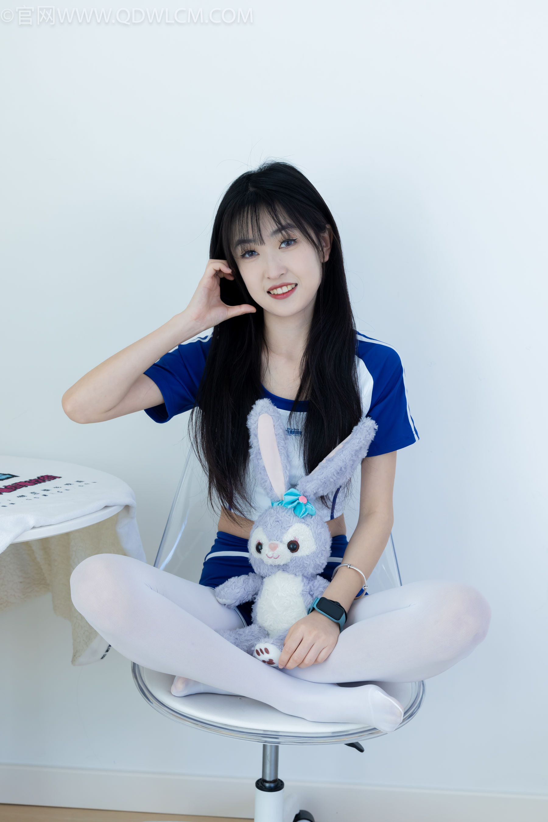 物恋传媒 No.2334 嘉木 - 运动鞋、厚白丝、裸足、裸足/(242P)