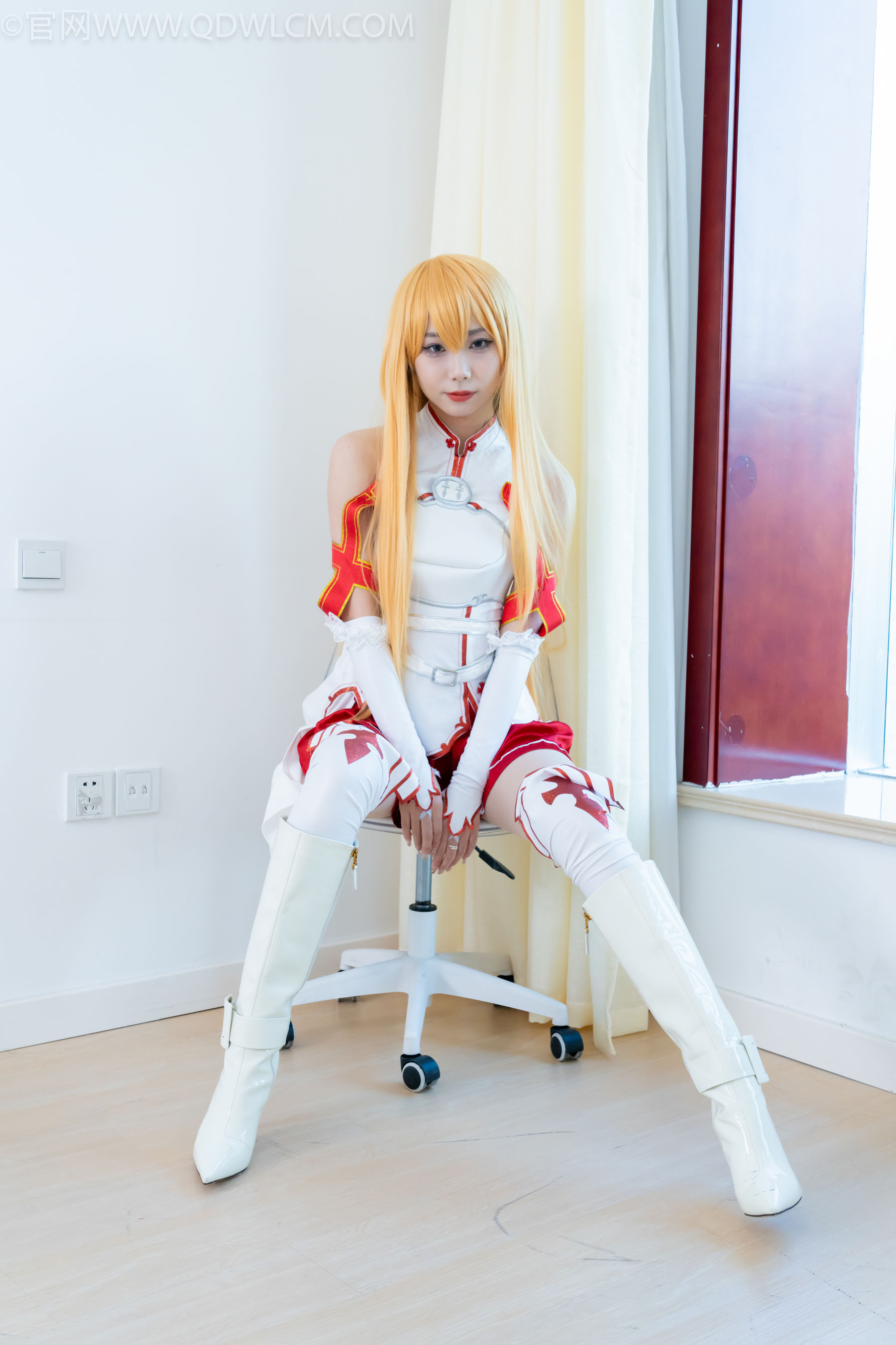 物恋传媒 No.2340 泡泡 - cos亚丝娜、长靴、袜套、薄肉丝/(156P)