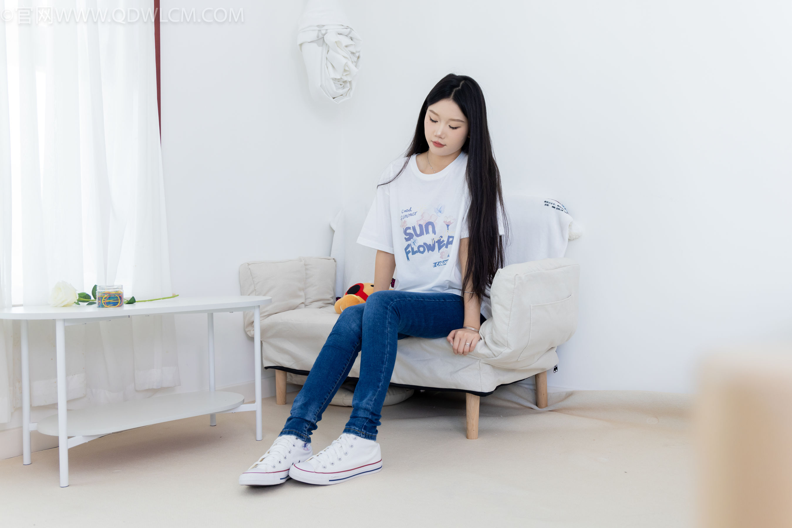 物恋传媒 No.2329 小竹 - 帆布鞋、白船袜、肚子疼揉肚子剧情/(158P)