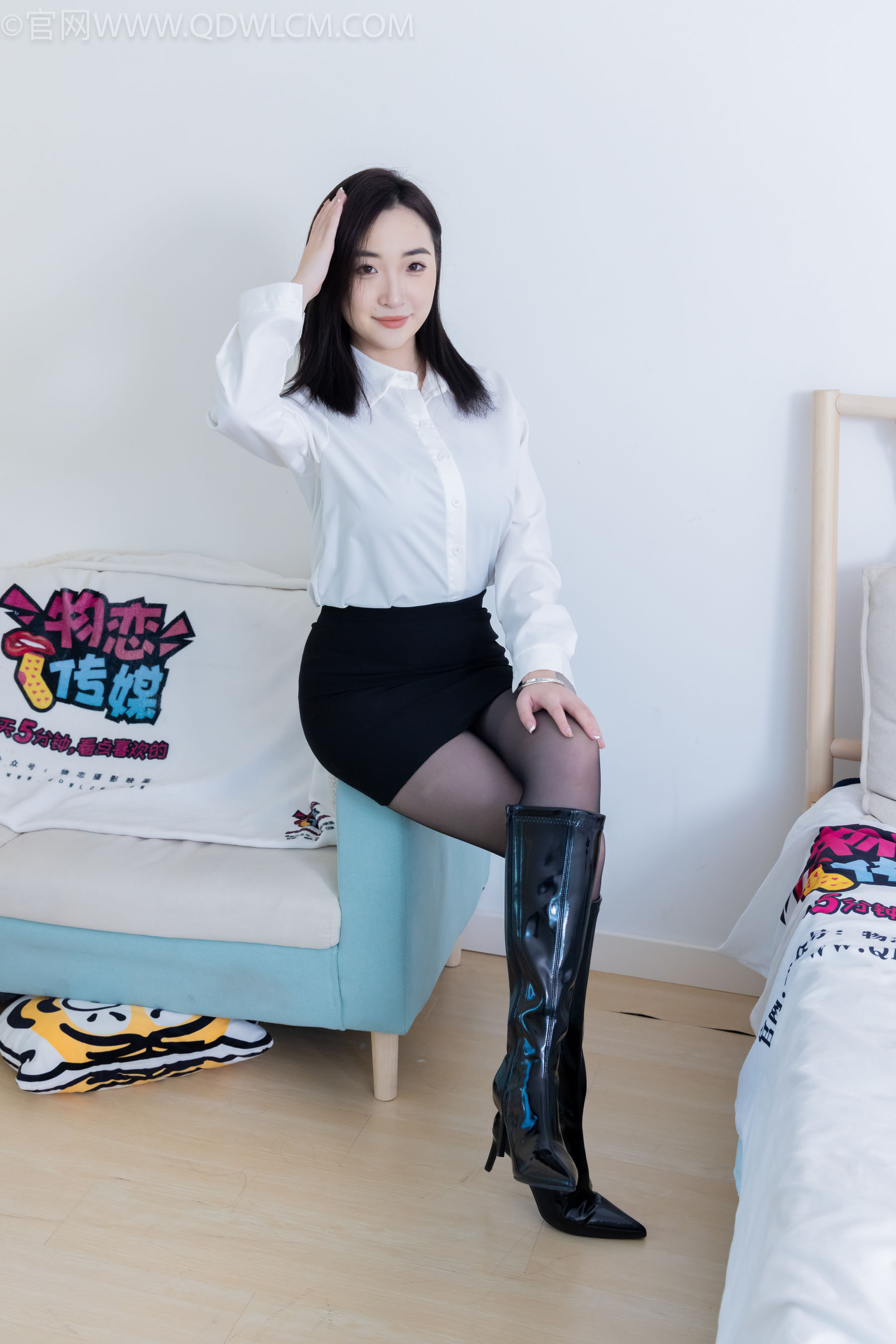 物恋传媒 No.2333 恬恬 - 长靴、薄黑丝、长靴/(236P)