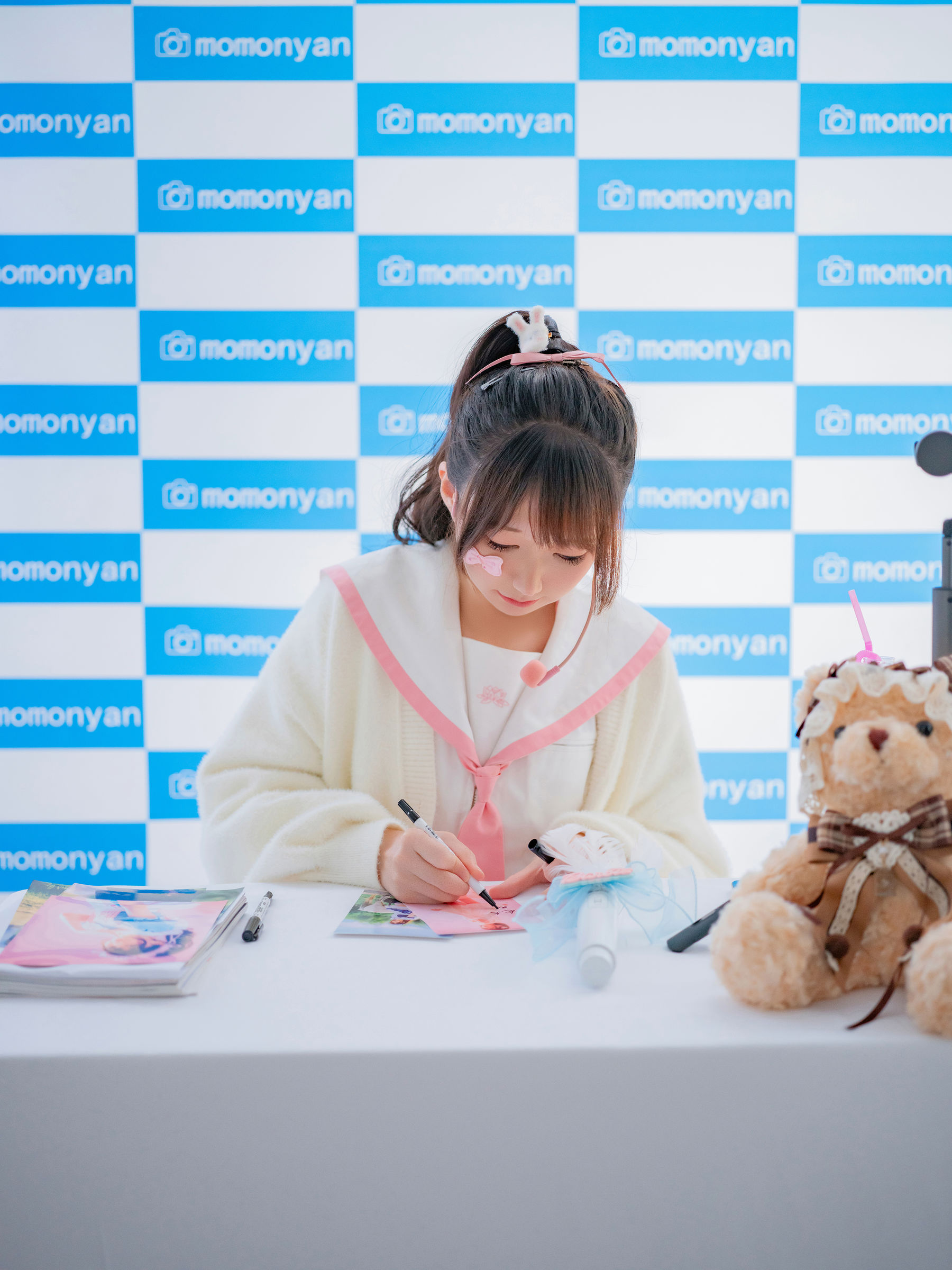 NAGISA魔物喵 - ビキニアイドルのサイン会/(182P)