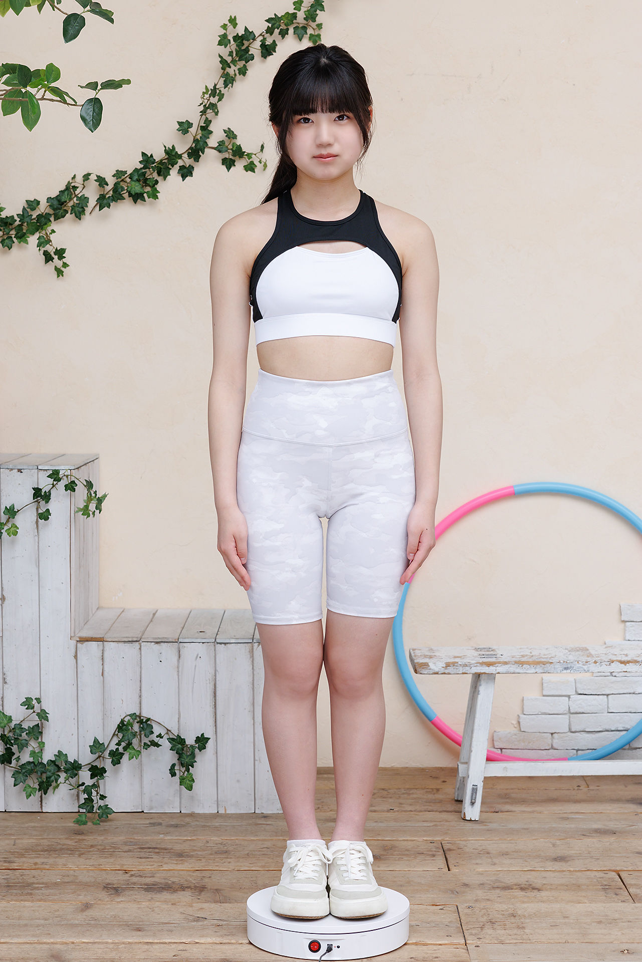 [Minisuka.tv] Haku Fumitsuki 文月珀 - Regular Gallery Set 1.02/(33P)